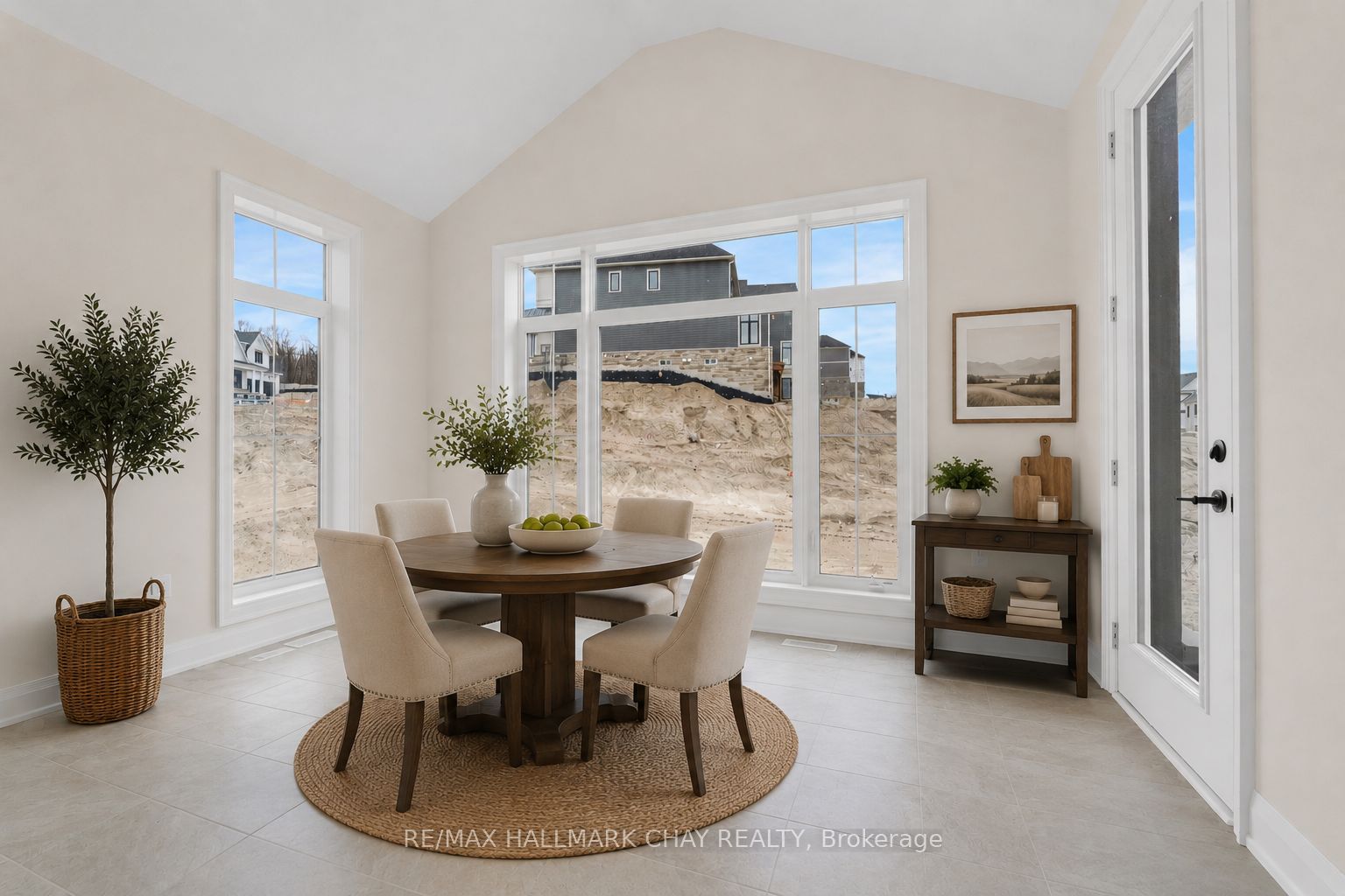7 Radome Drive Property Photo 15