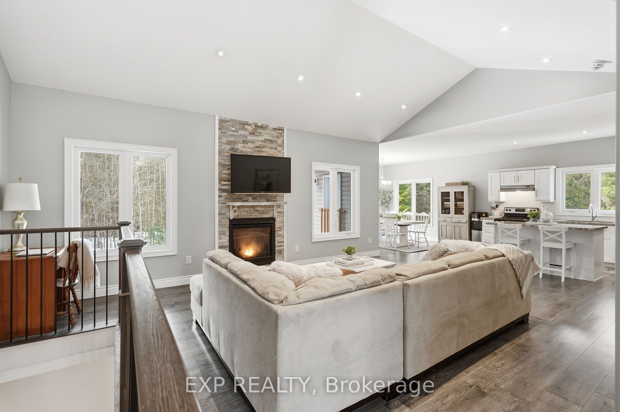 2516 Irish Line Property Photo 8