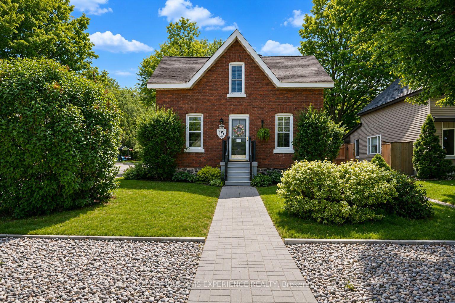 15 Leonard Avenue Property Photo 1