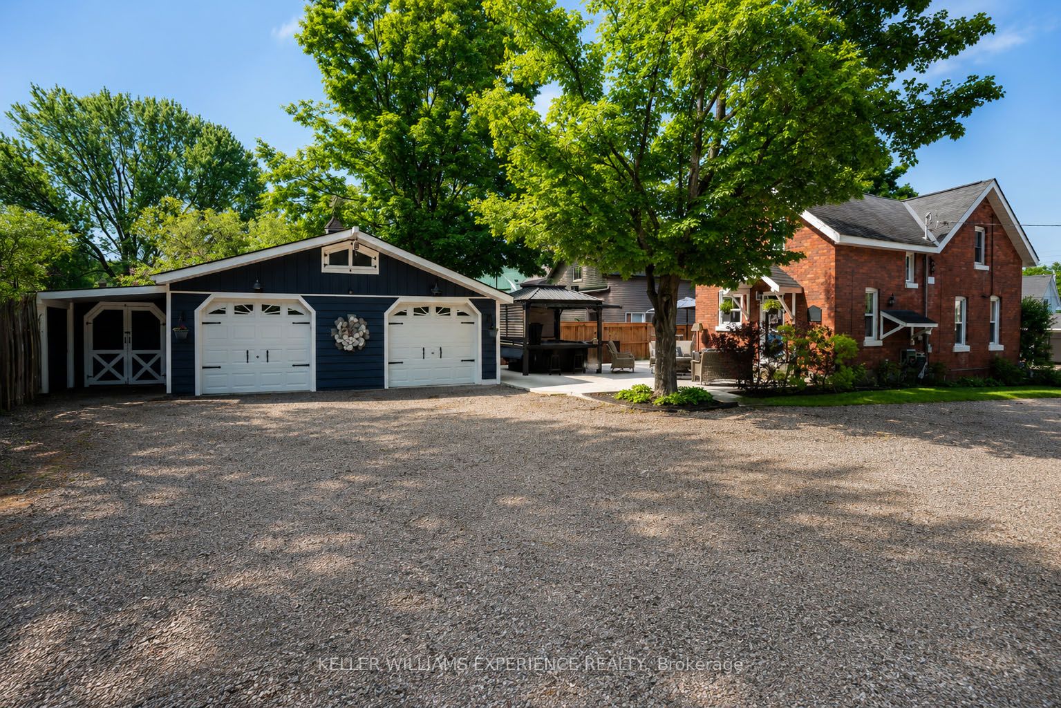 15 Leonard Avenue Property Photo 3