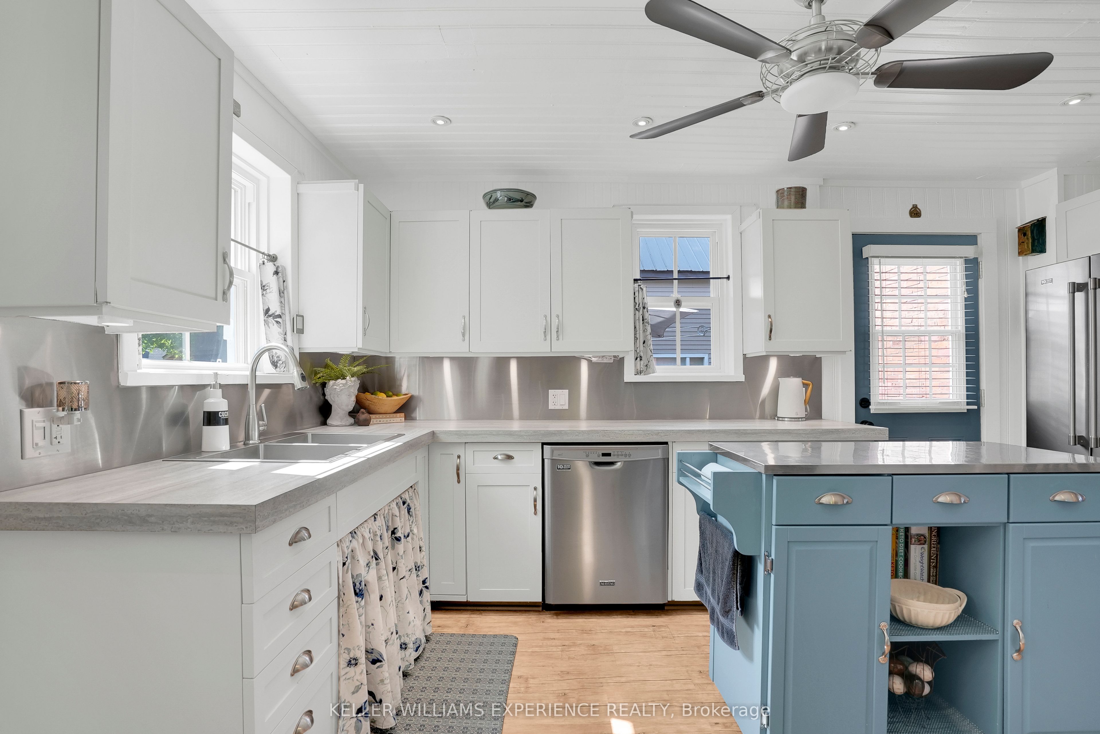 15 Leonard Avenue Property Photo 6