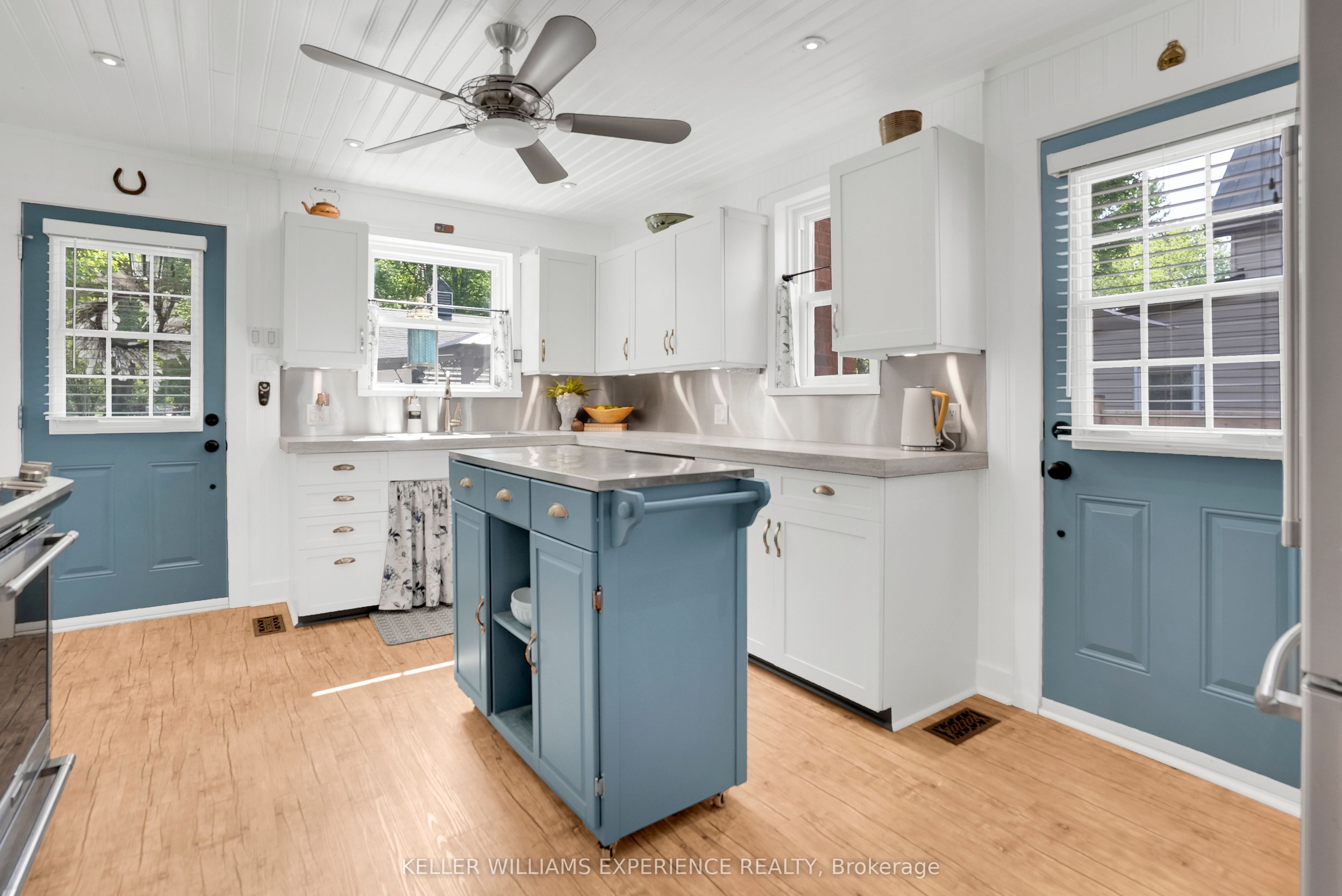 15 Leonard Avenue Property Photo 7