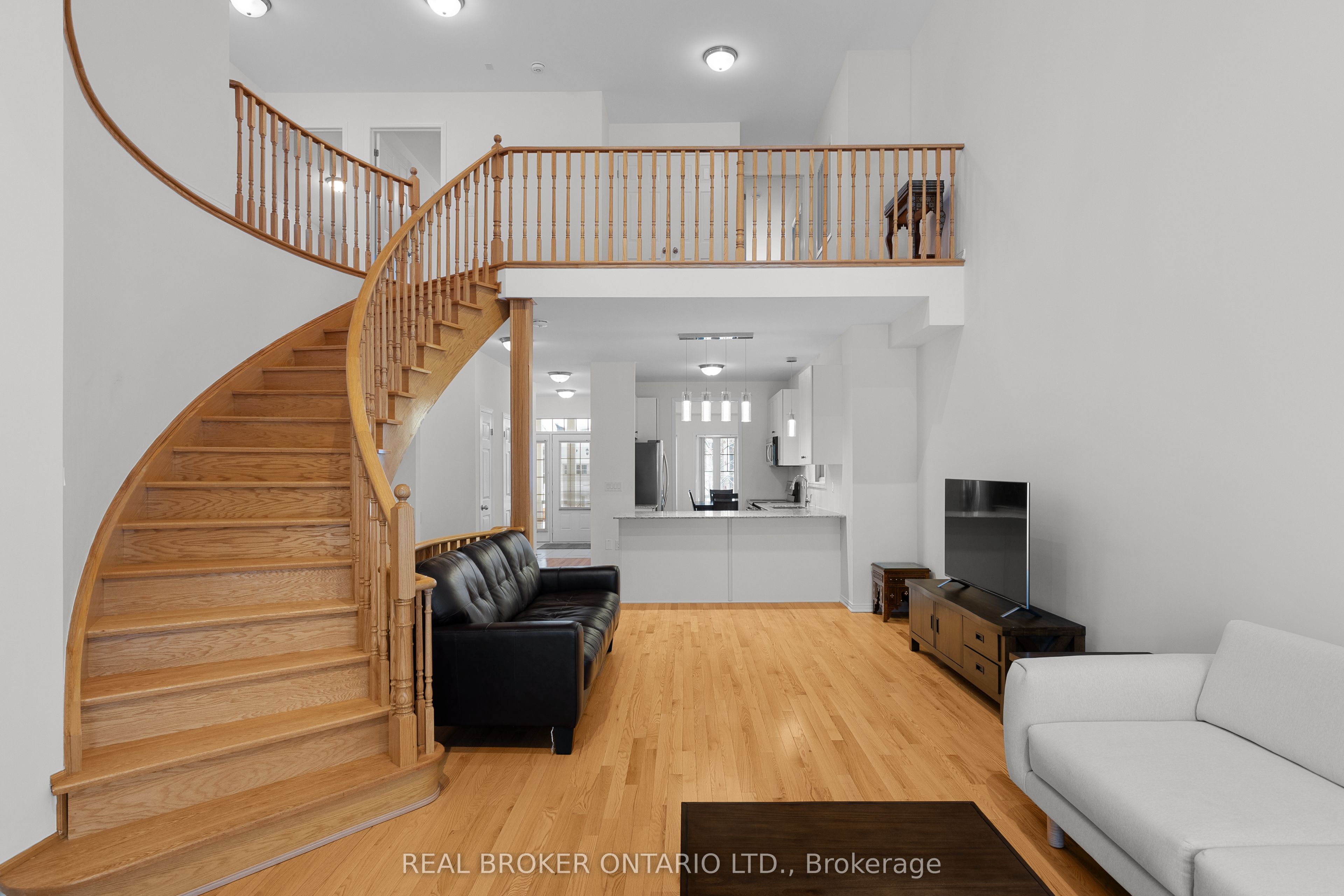3317 Summerhill Way Property Photo 4