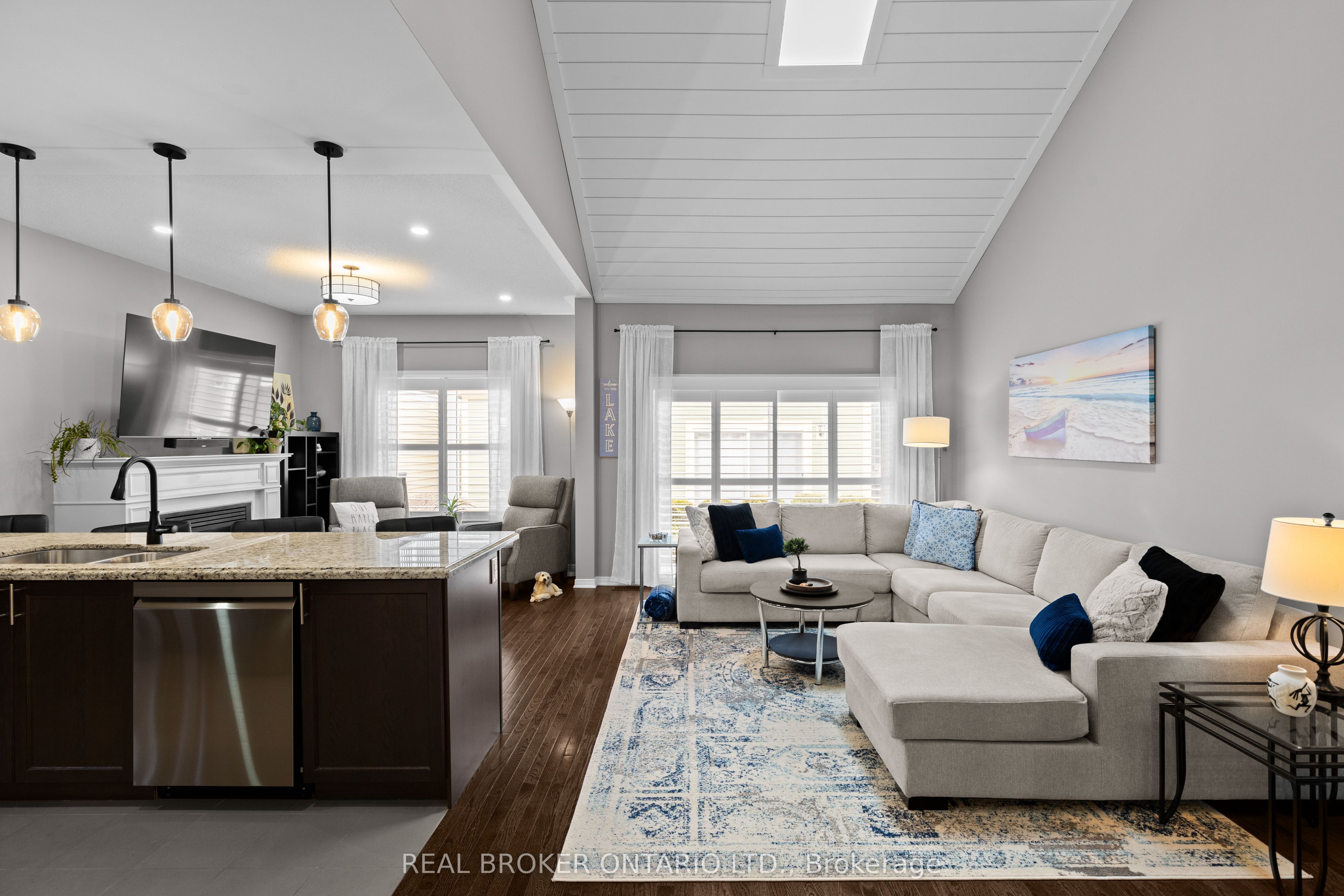 3321 Beach Club Boulevard Property Photo 8