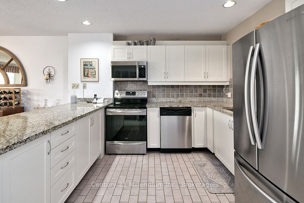 500 Oxbow Crescent Property Photo 2