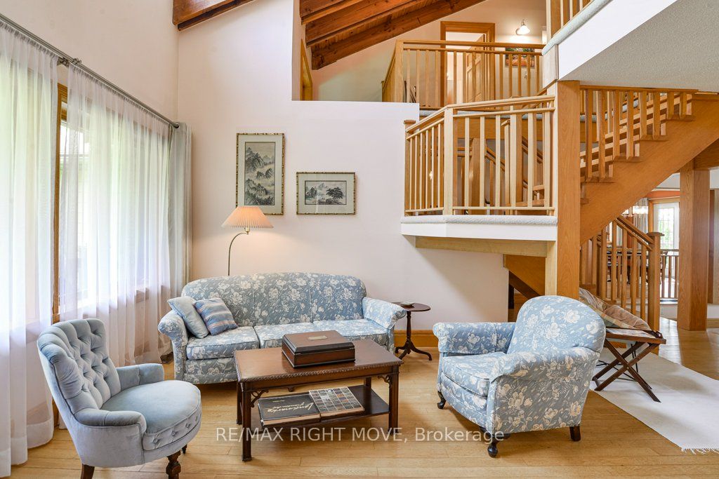 3866 Glenrest Drive Property Photo 18