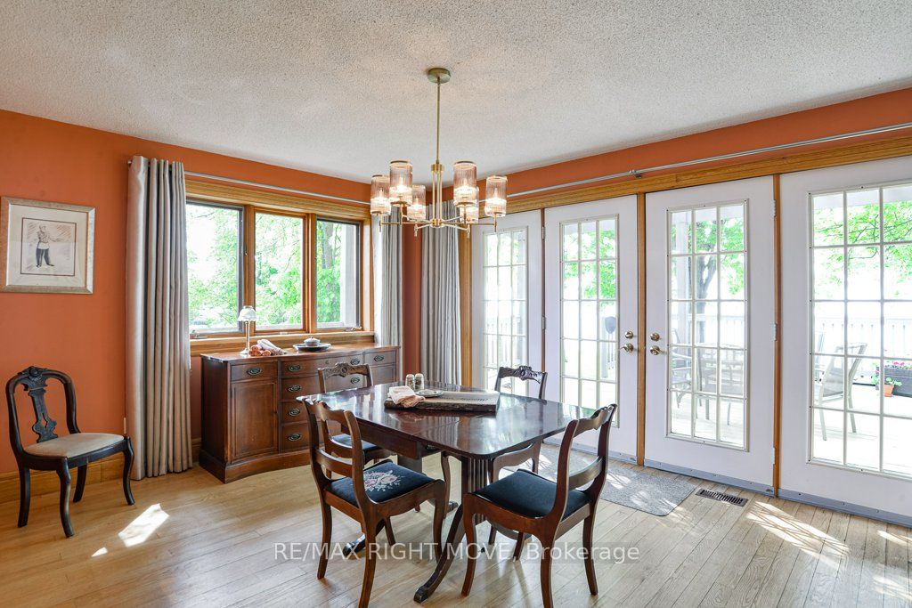 3866 Glenrest Drive Property Photo 19