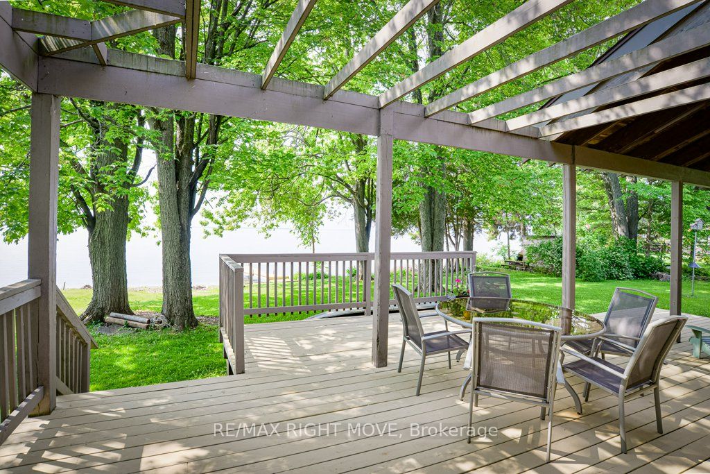 3866 Glenrest Drive Property Photo 39
