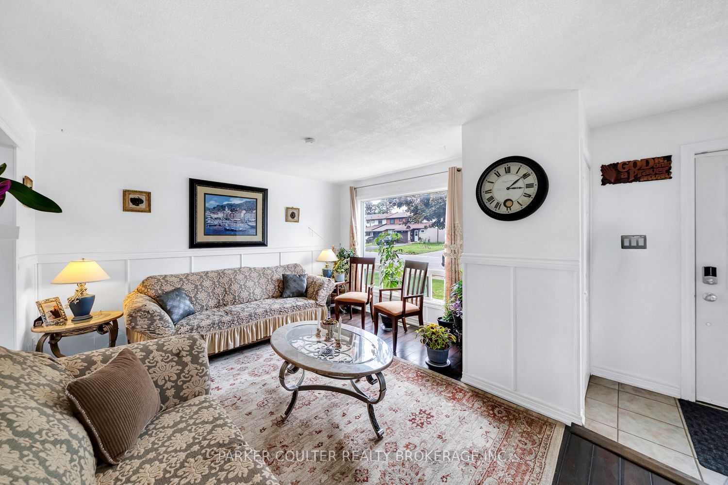 23 Chaucer Crescent Property Photo 6