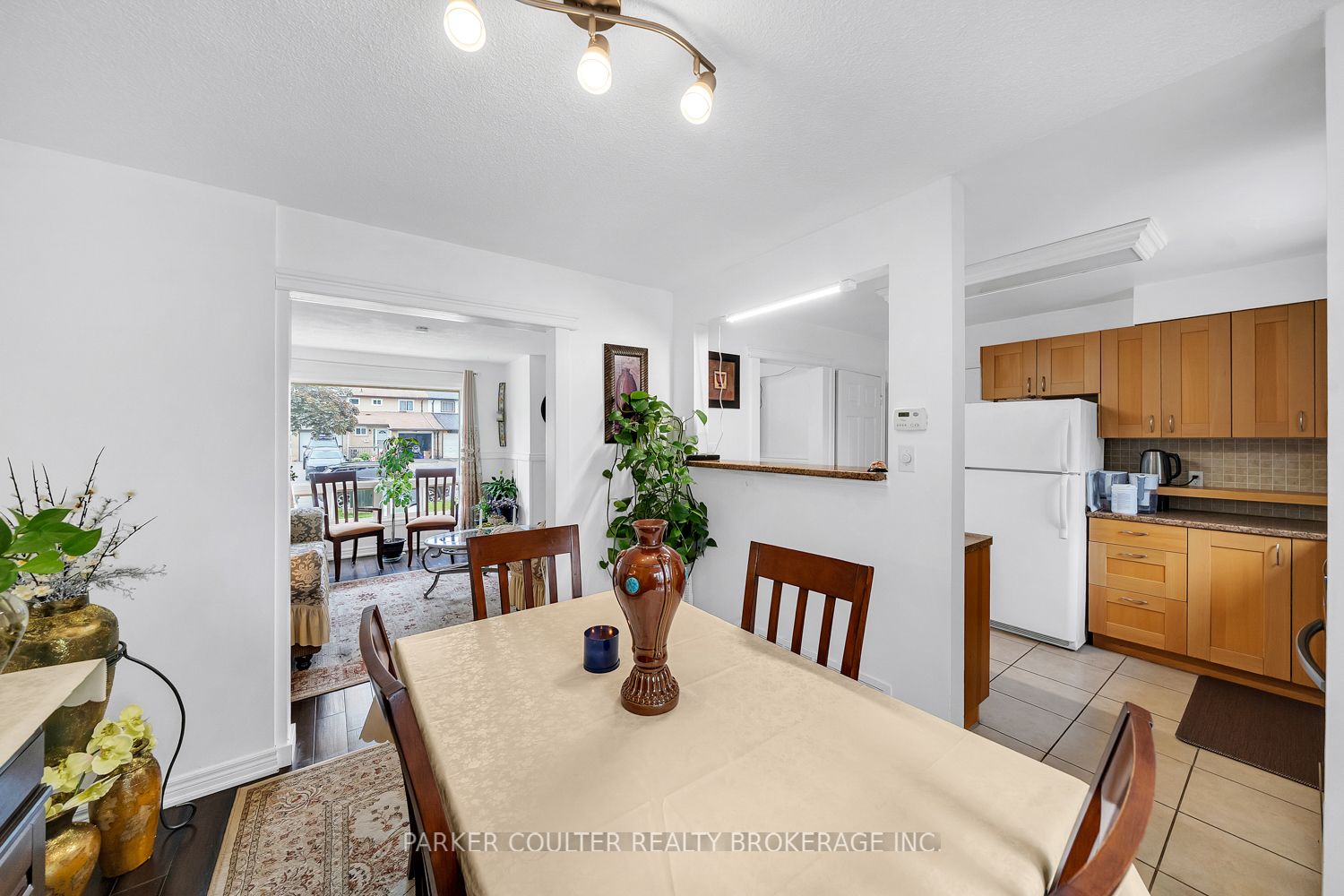 23 Chaucer Crescent Property Photo 8