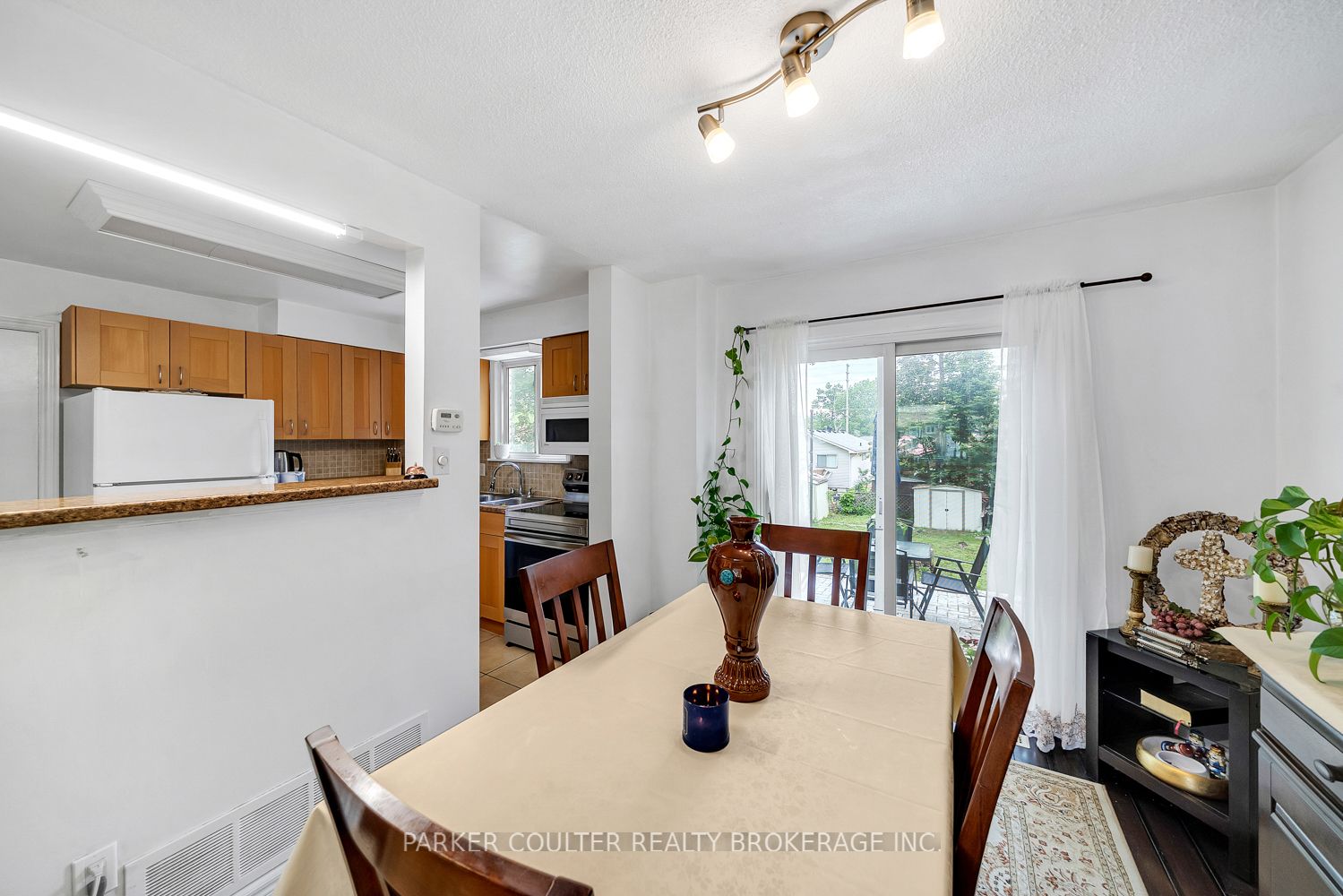 23 Chaucer Crescent Property Photo 9