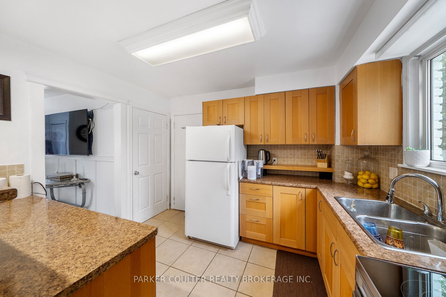 23 Chaucer Crescent Property Photo 12