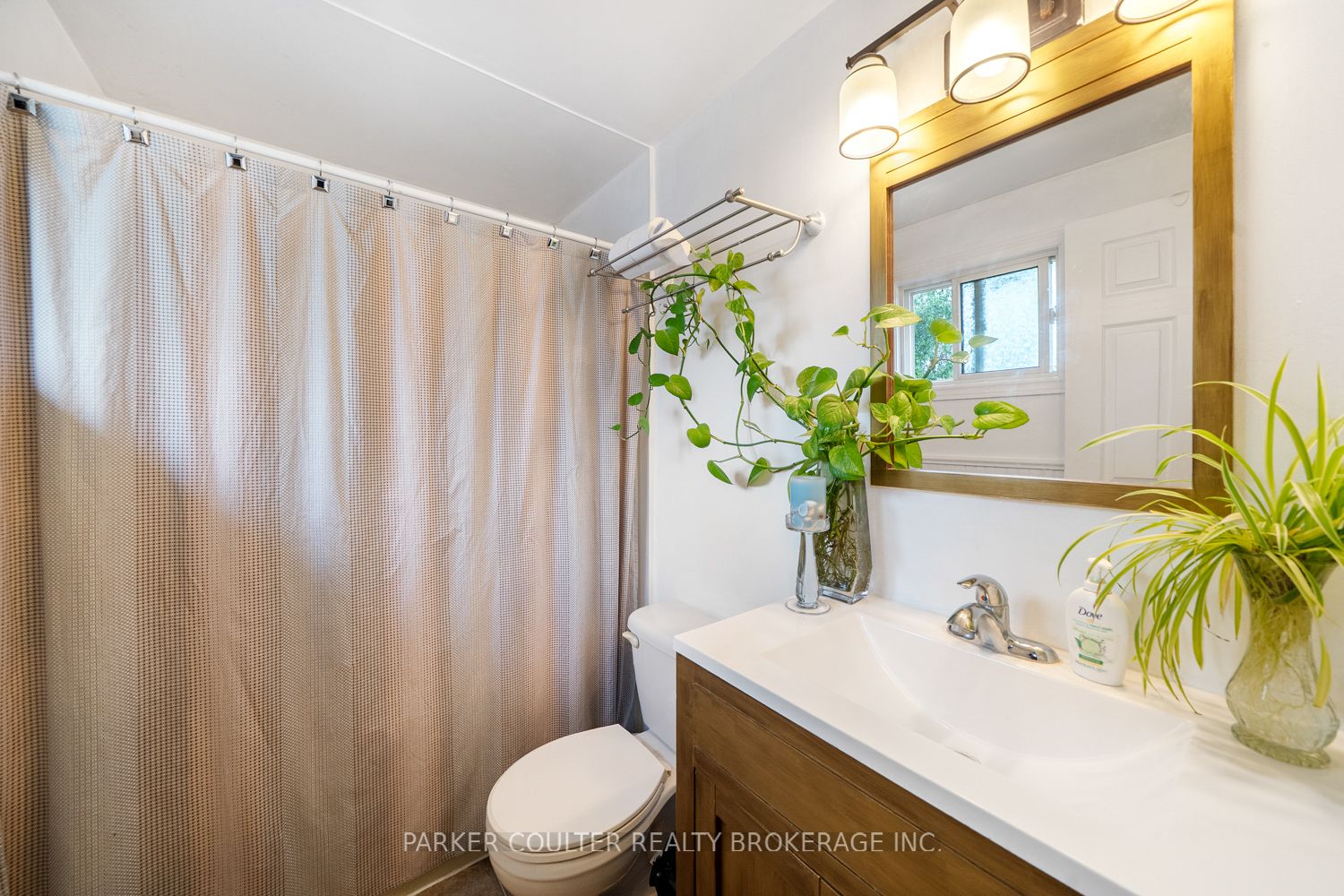 23 Chaucer Crescent Property Photo 16