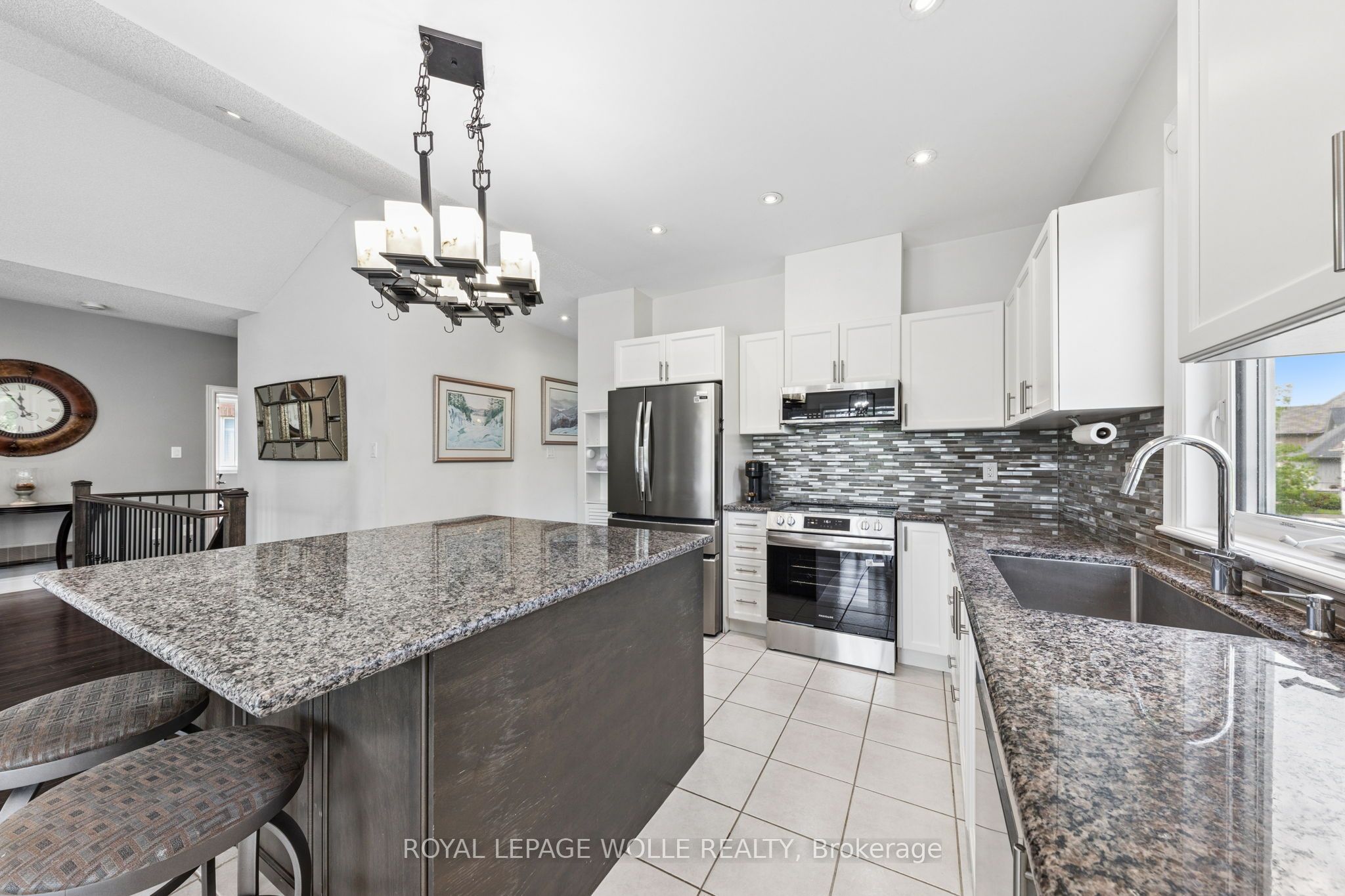 43 Allegra Drive Property Photo 14
