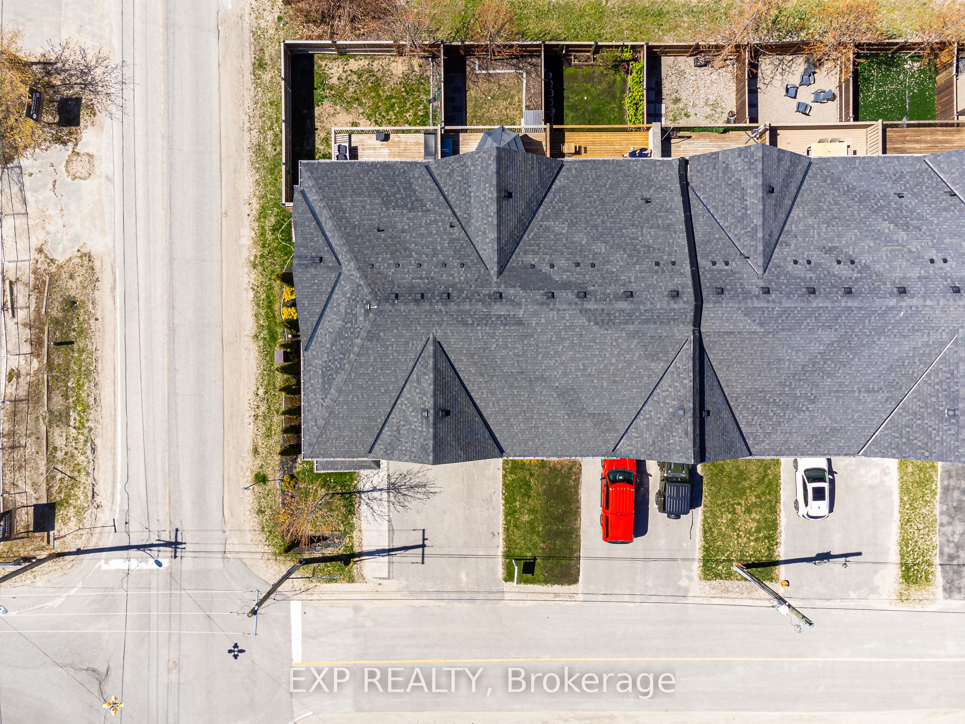 22 18th Street N Property Photo 4
