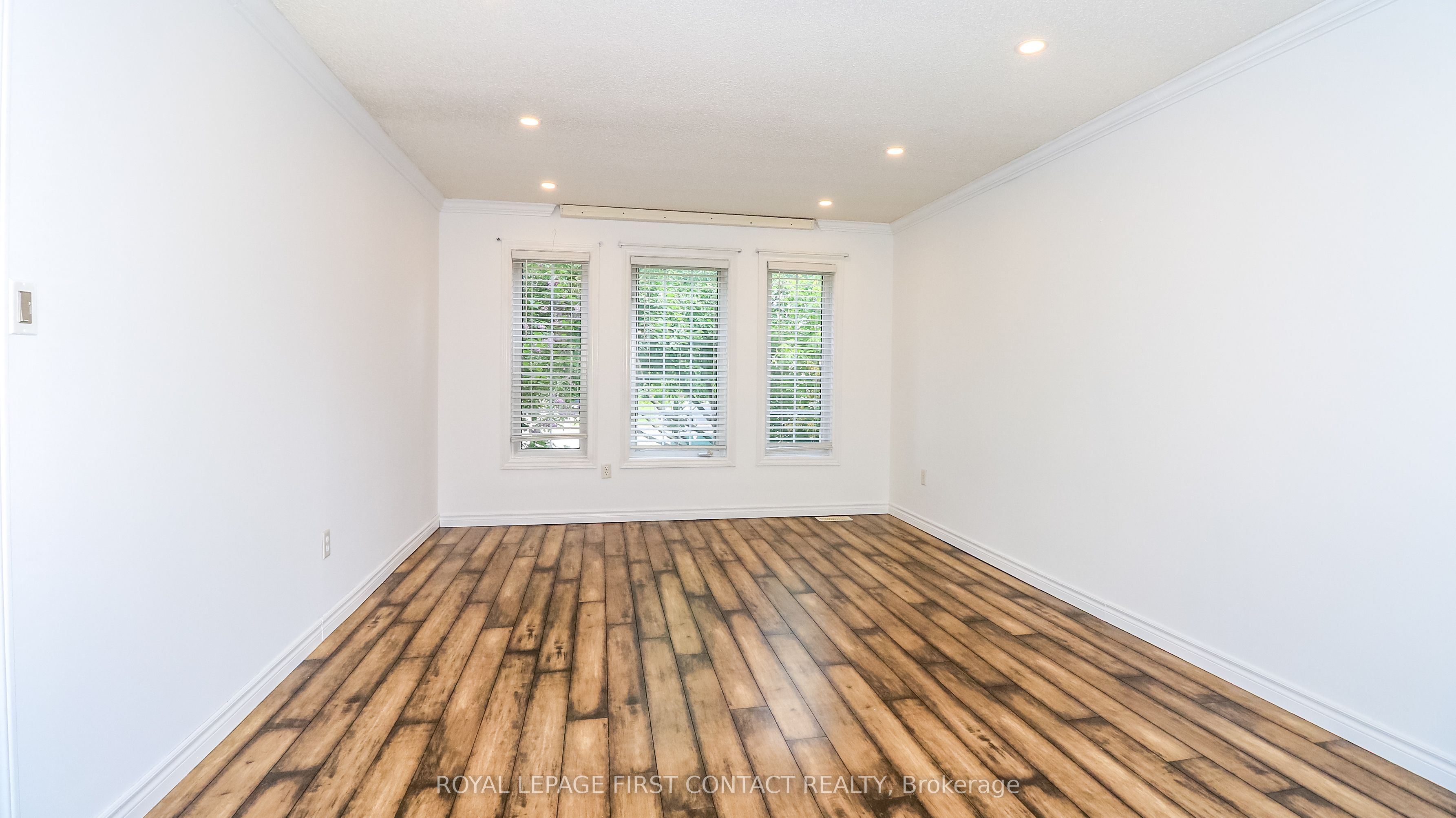 165 Sproule Drive Property Photo 8