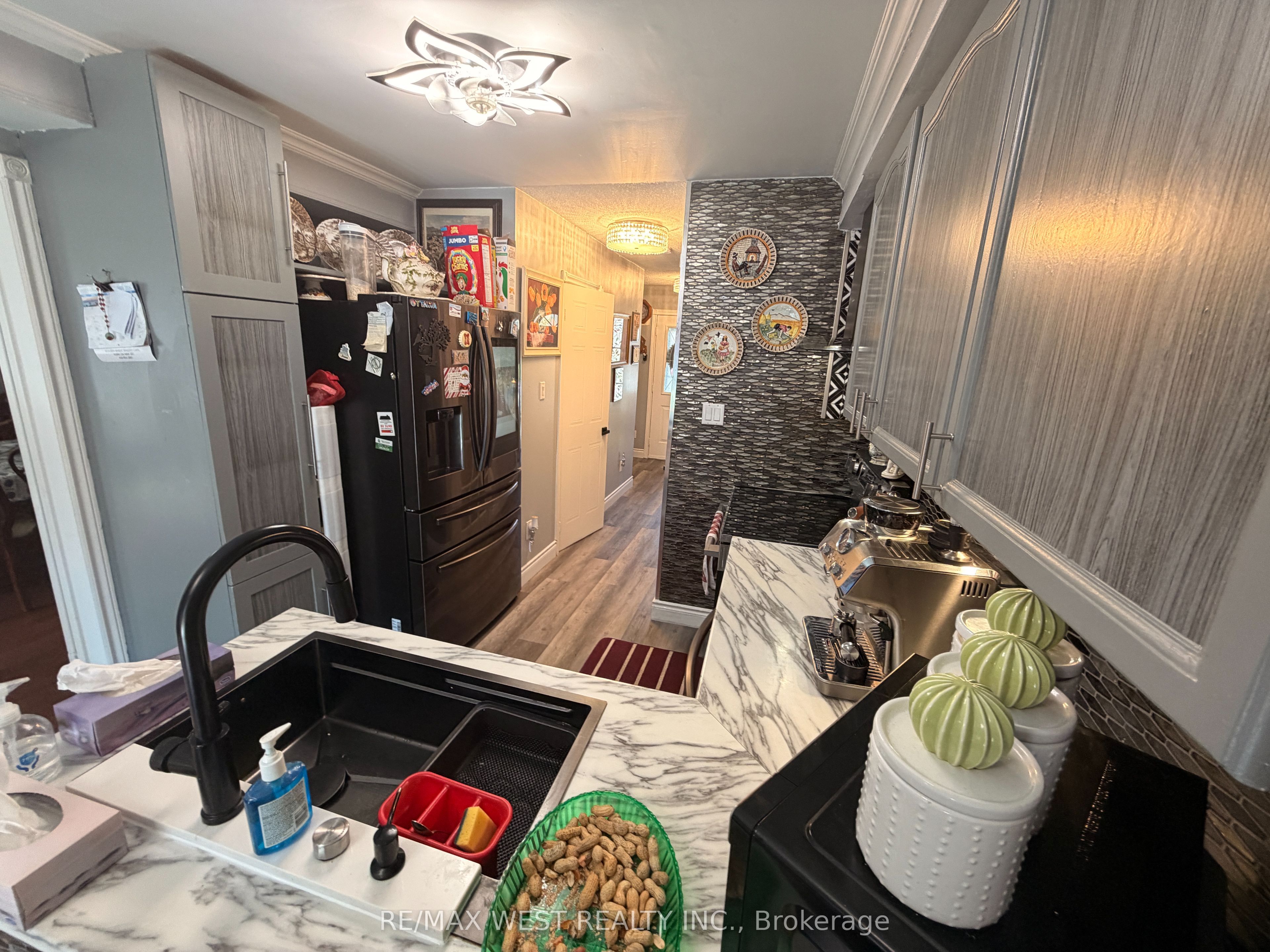 87 Athabaska Road Property Photo 7