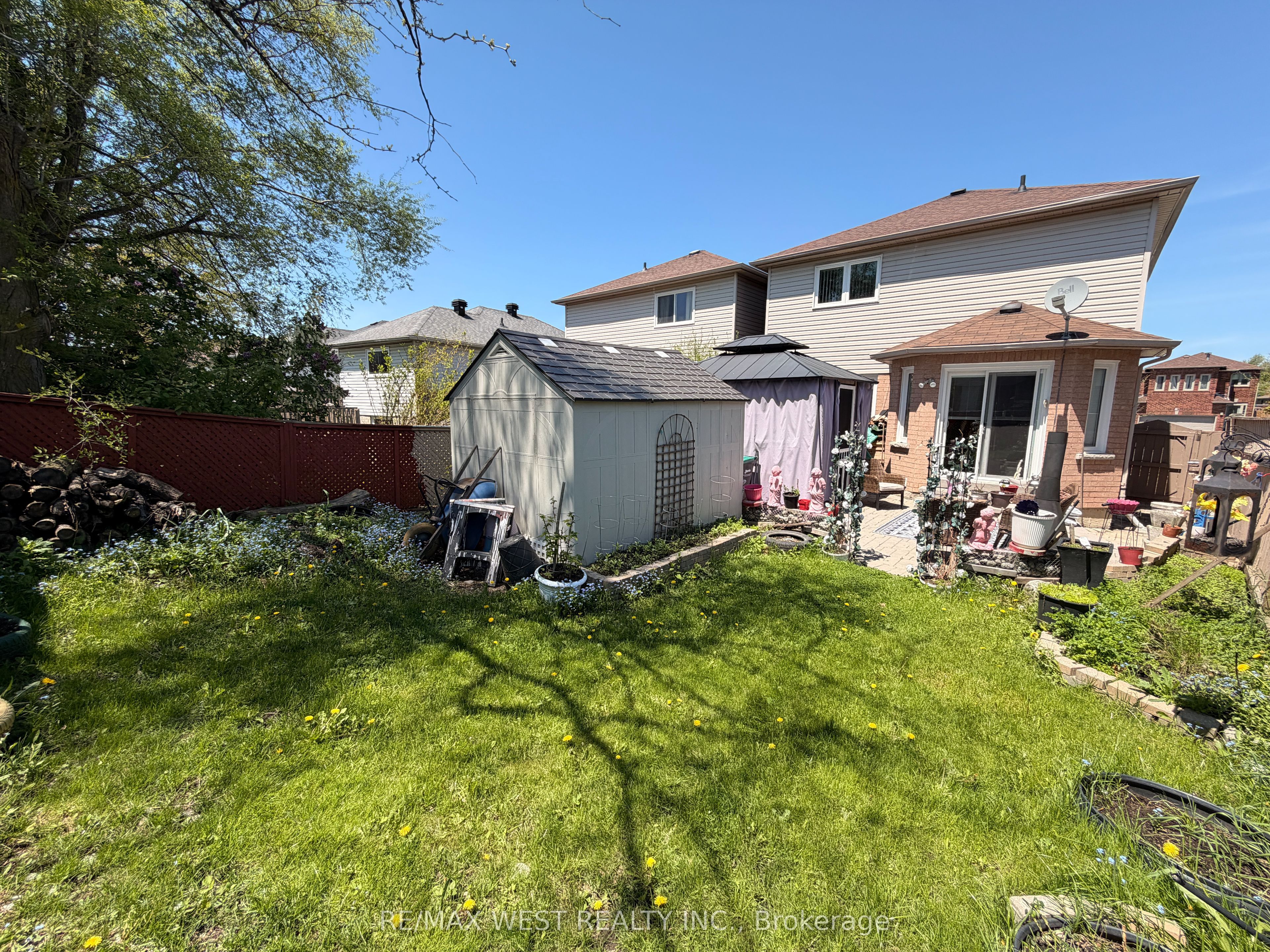 87 Athabaska Road Property Photo 22