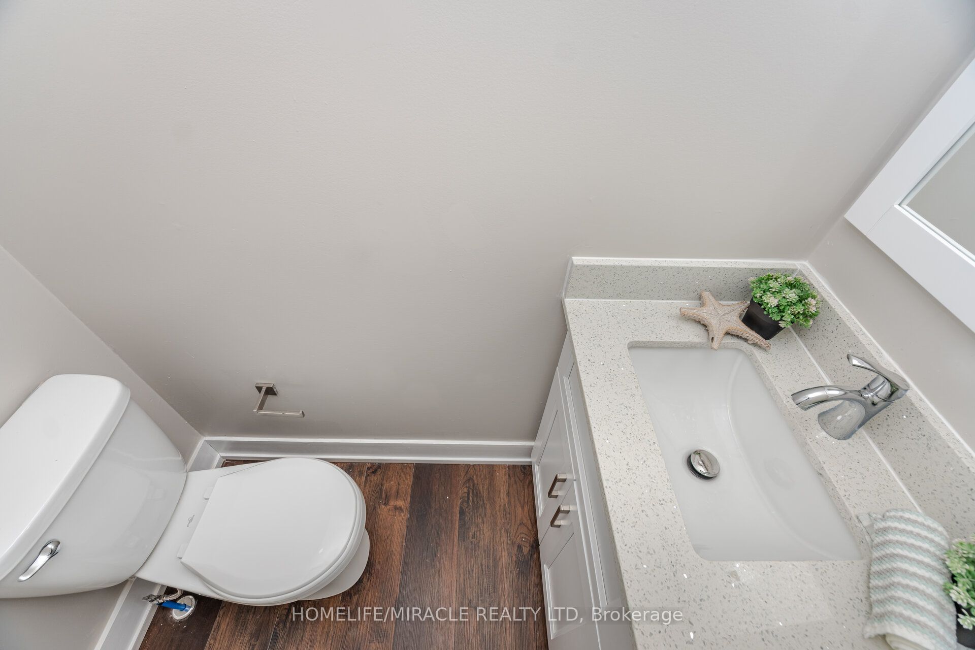 340 Dunsmore Lane Property Photo 14