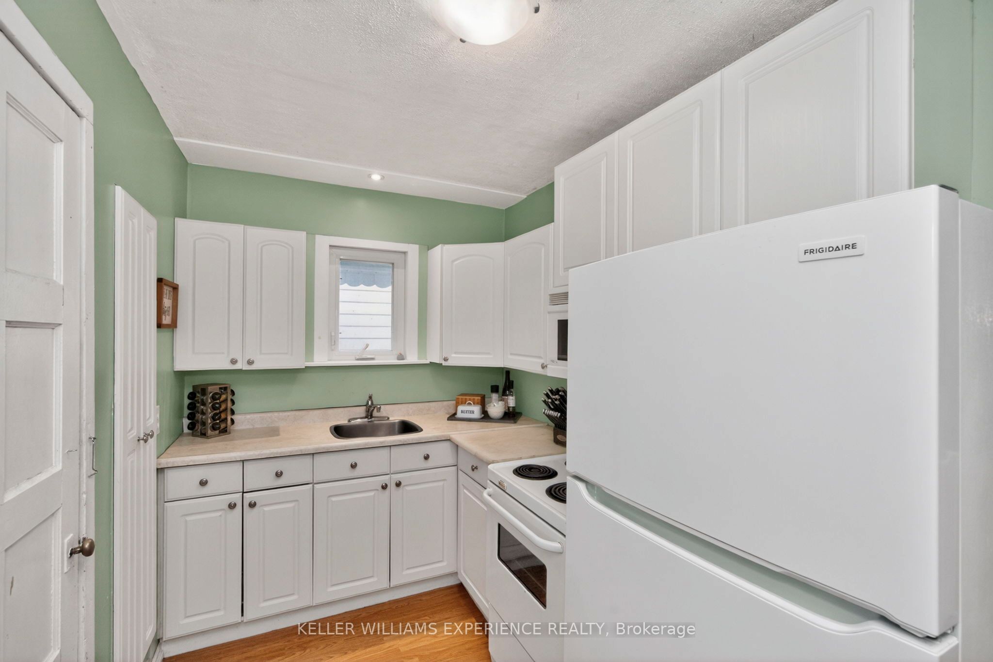 10 Argyle Avenue Property Photo 6