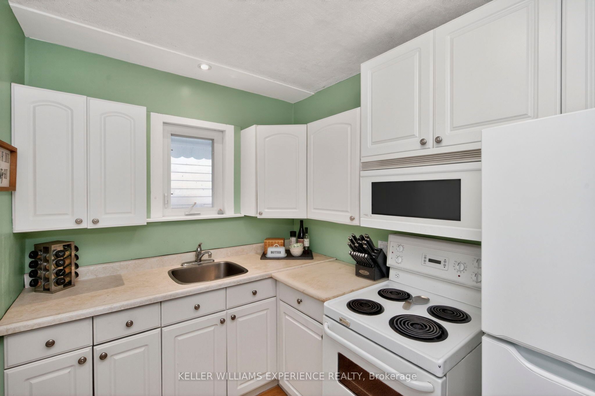 10 Argyle Avenue Property Photo 7