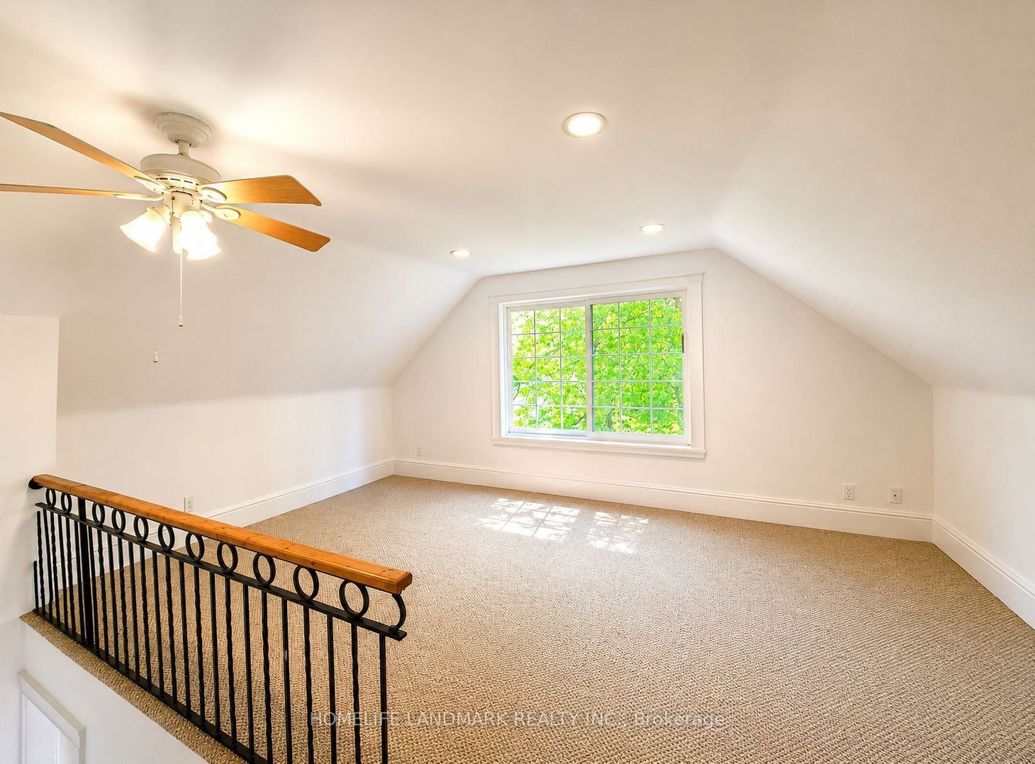 111 Penetang Street Property Photo 15