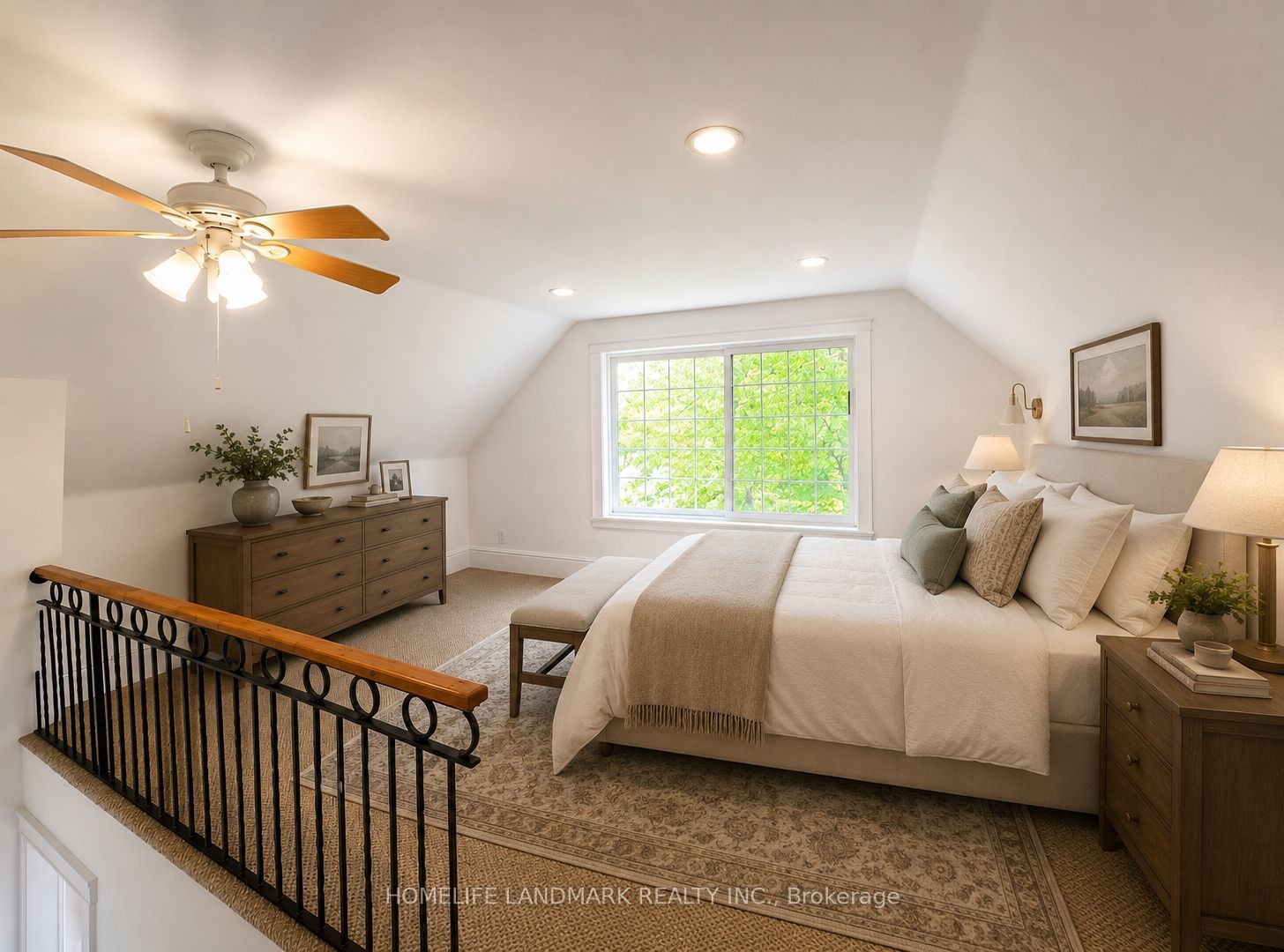 111 Penetang Street Property Photo 16