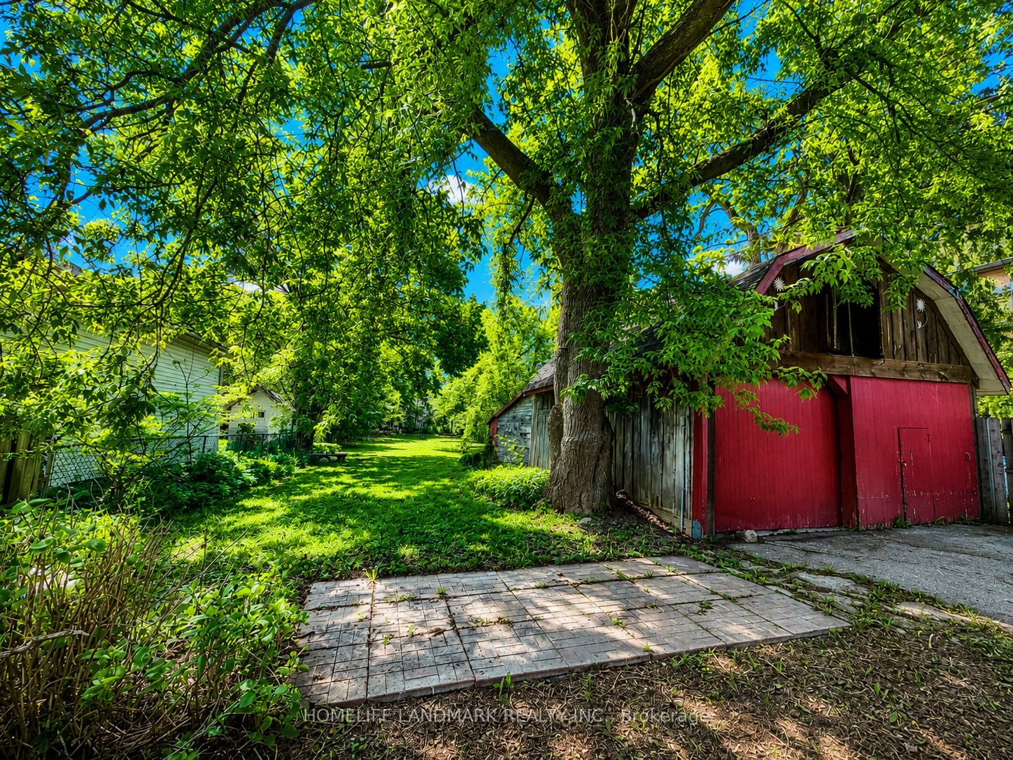 111 Penetang Street Property Photo 20