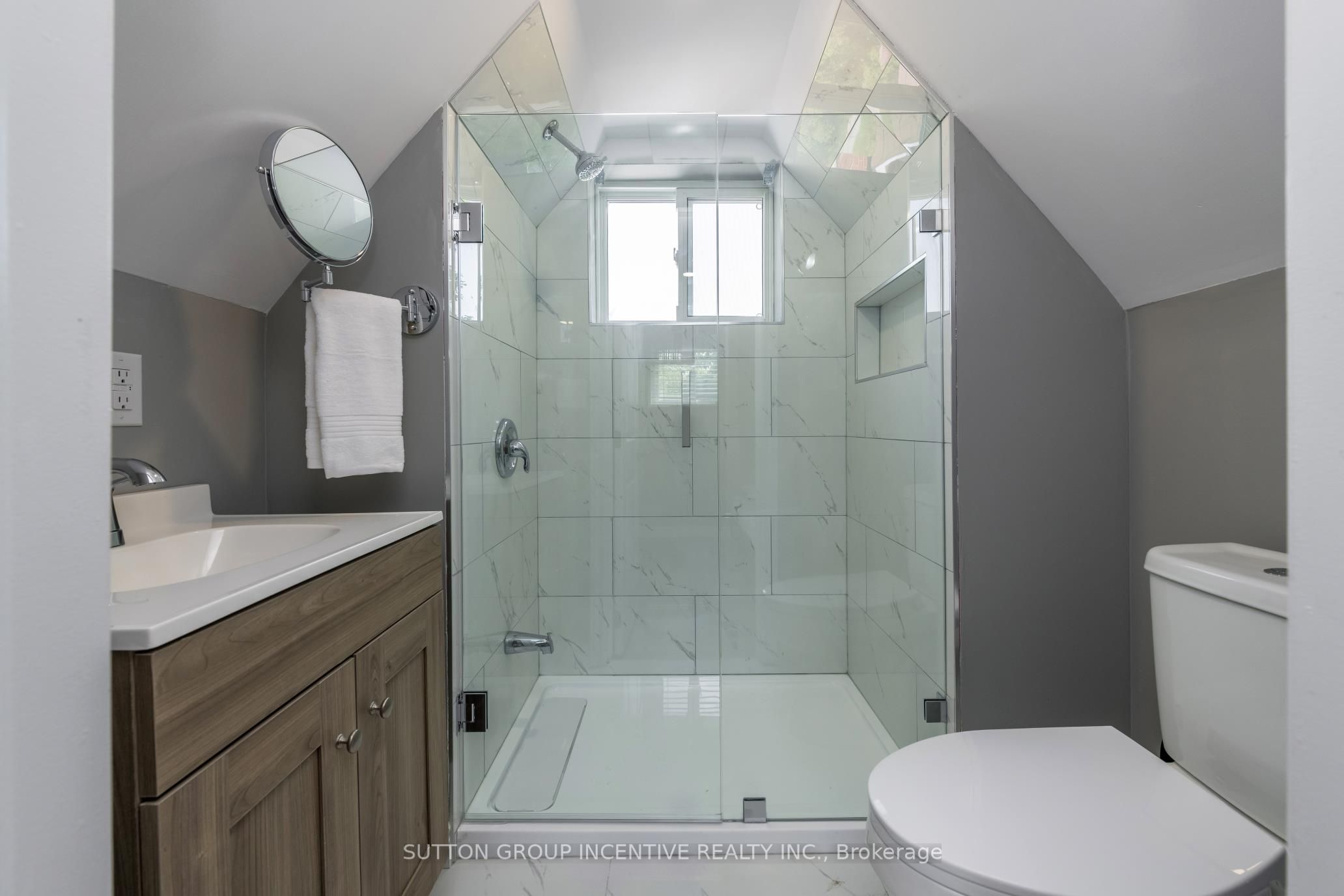 48 Alfred Street Property Photo 45