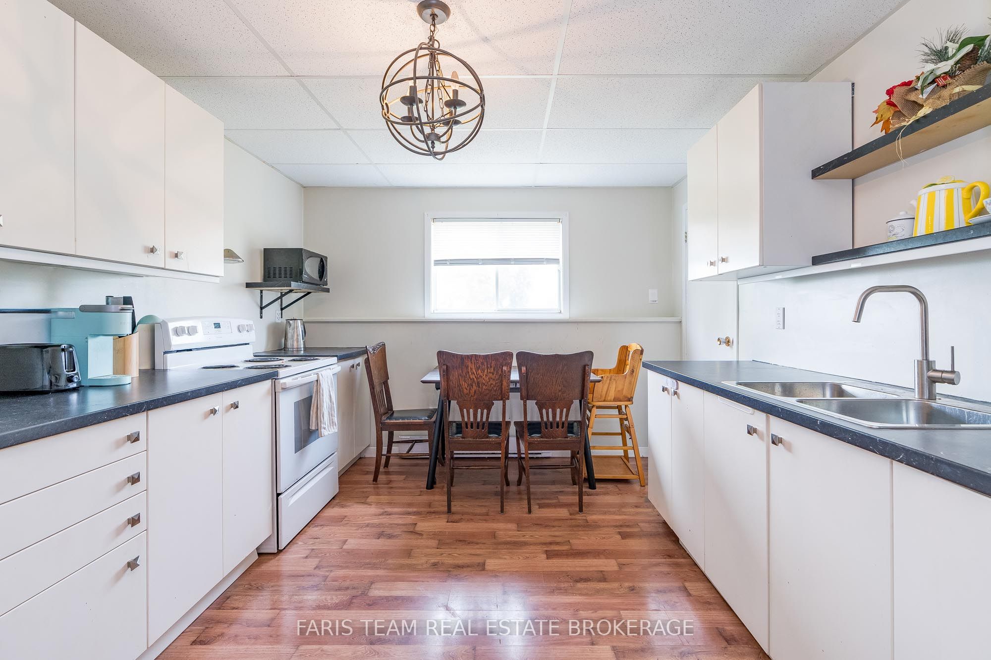 160 Lafontaine Road W Property Photo 38