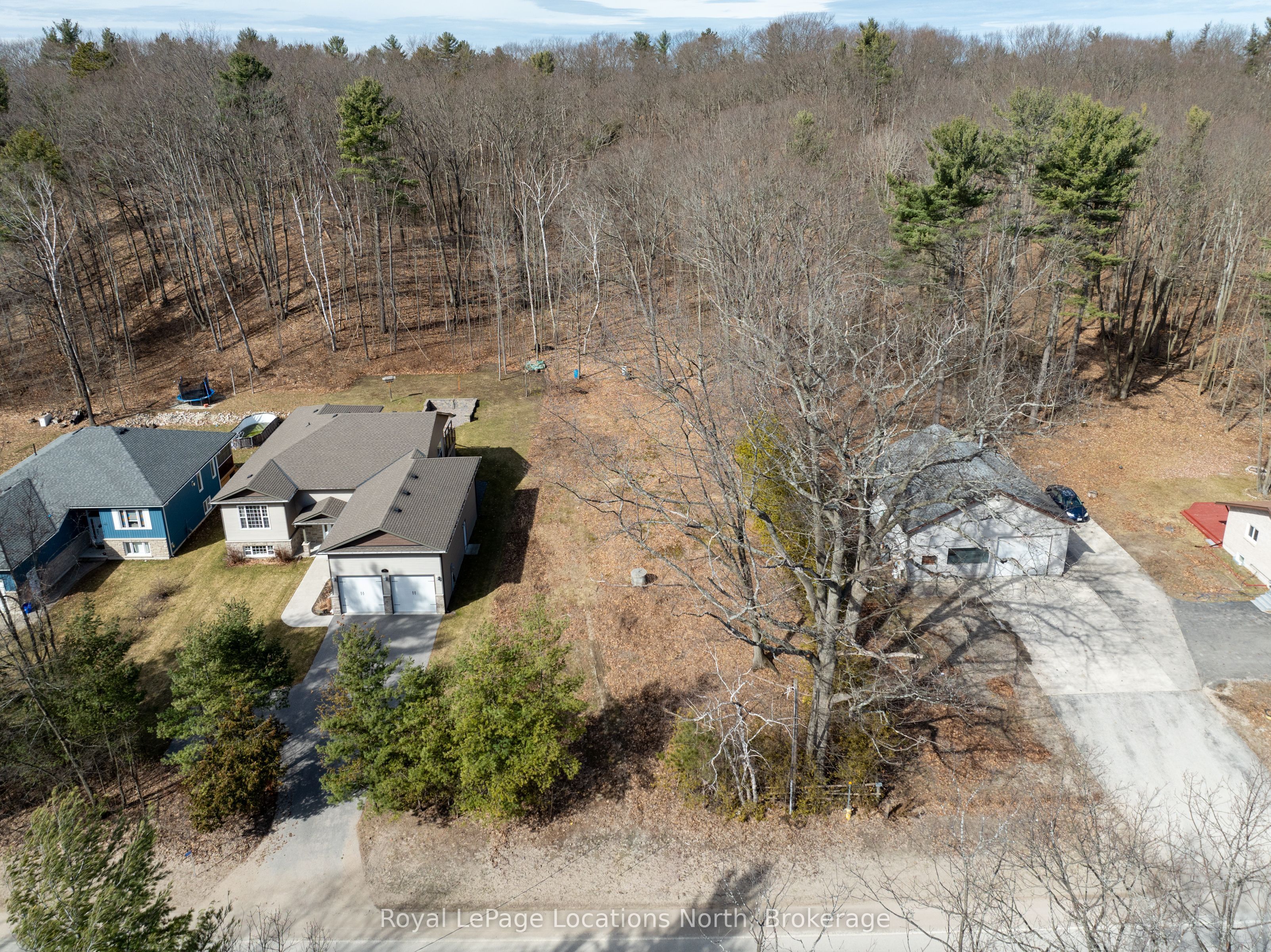 198 Golf Course Road Property Photo 2