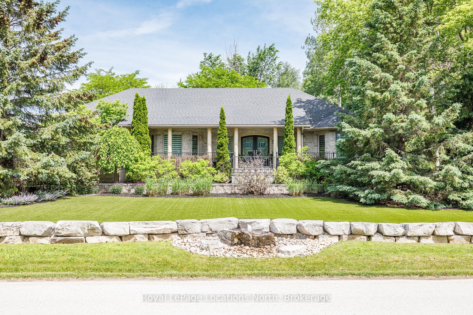 44 Blackburn Avenue Property Photo 1