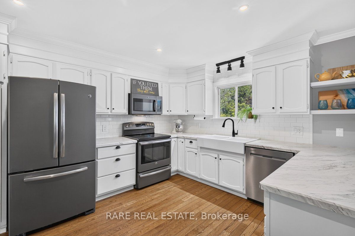 236 Sunnidale Street Property Photo 6