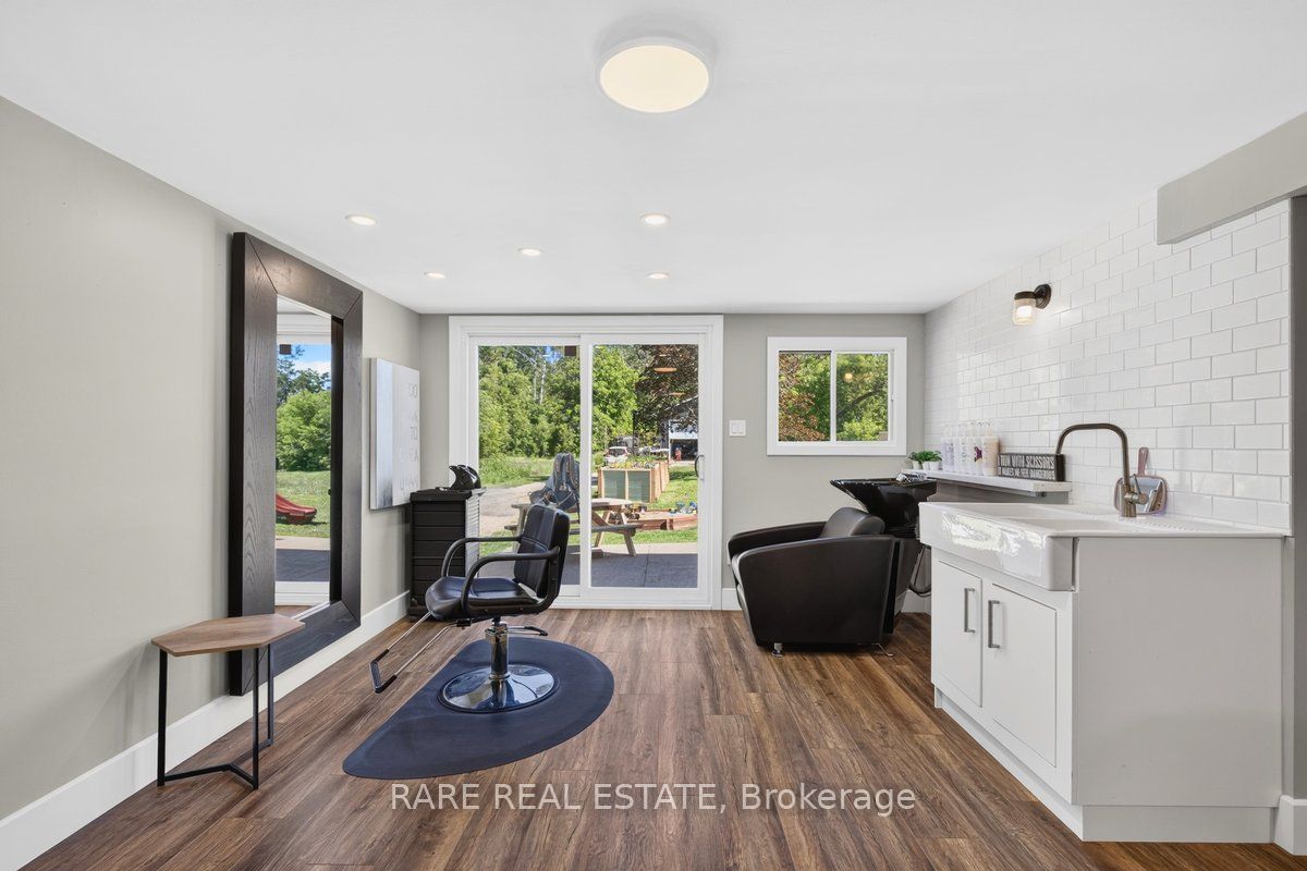 236 Sunnidale Street Property Photo 33