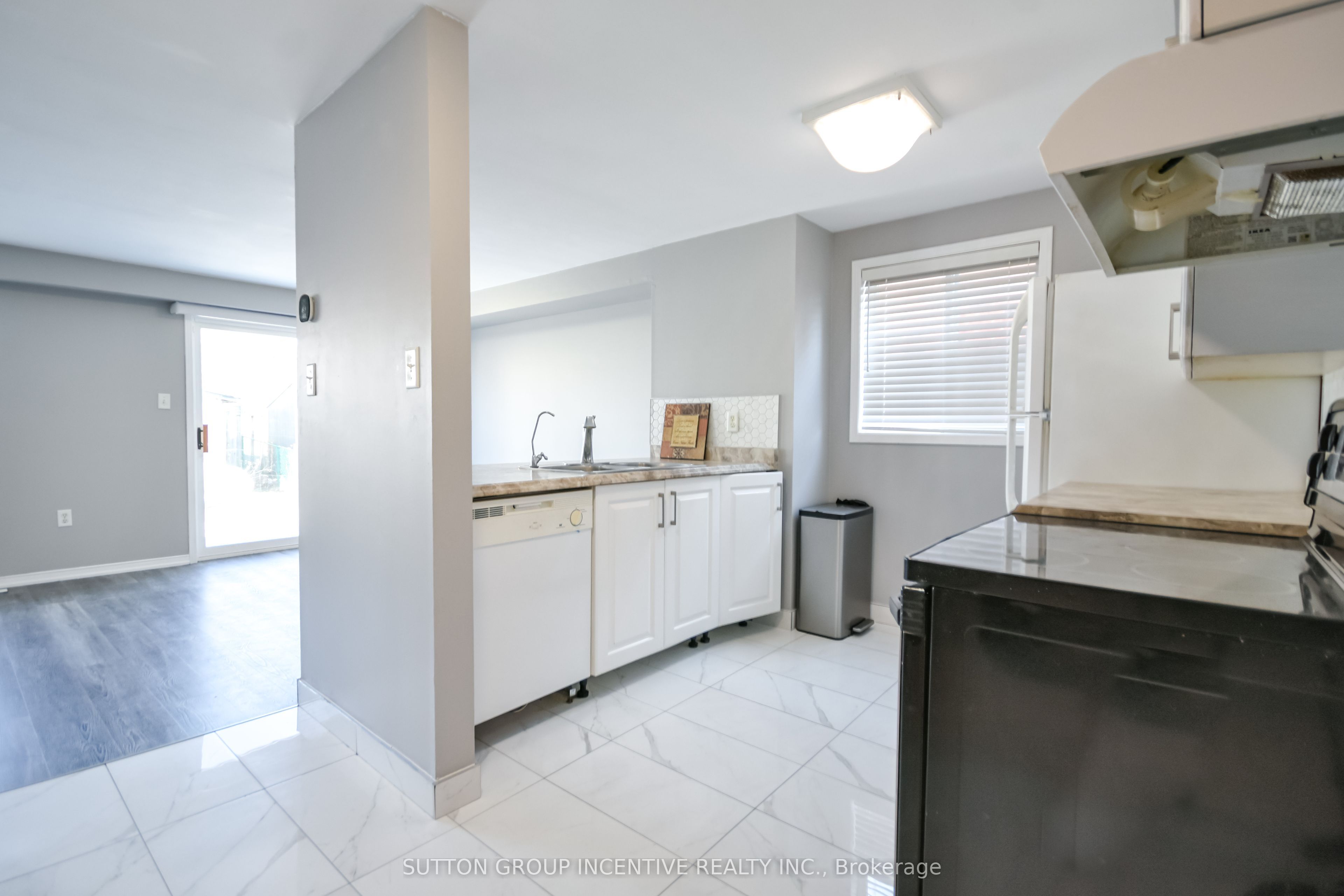 256 Dunsmore Lane Property Photo 6