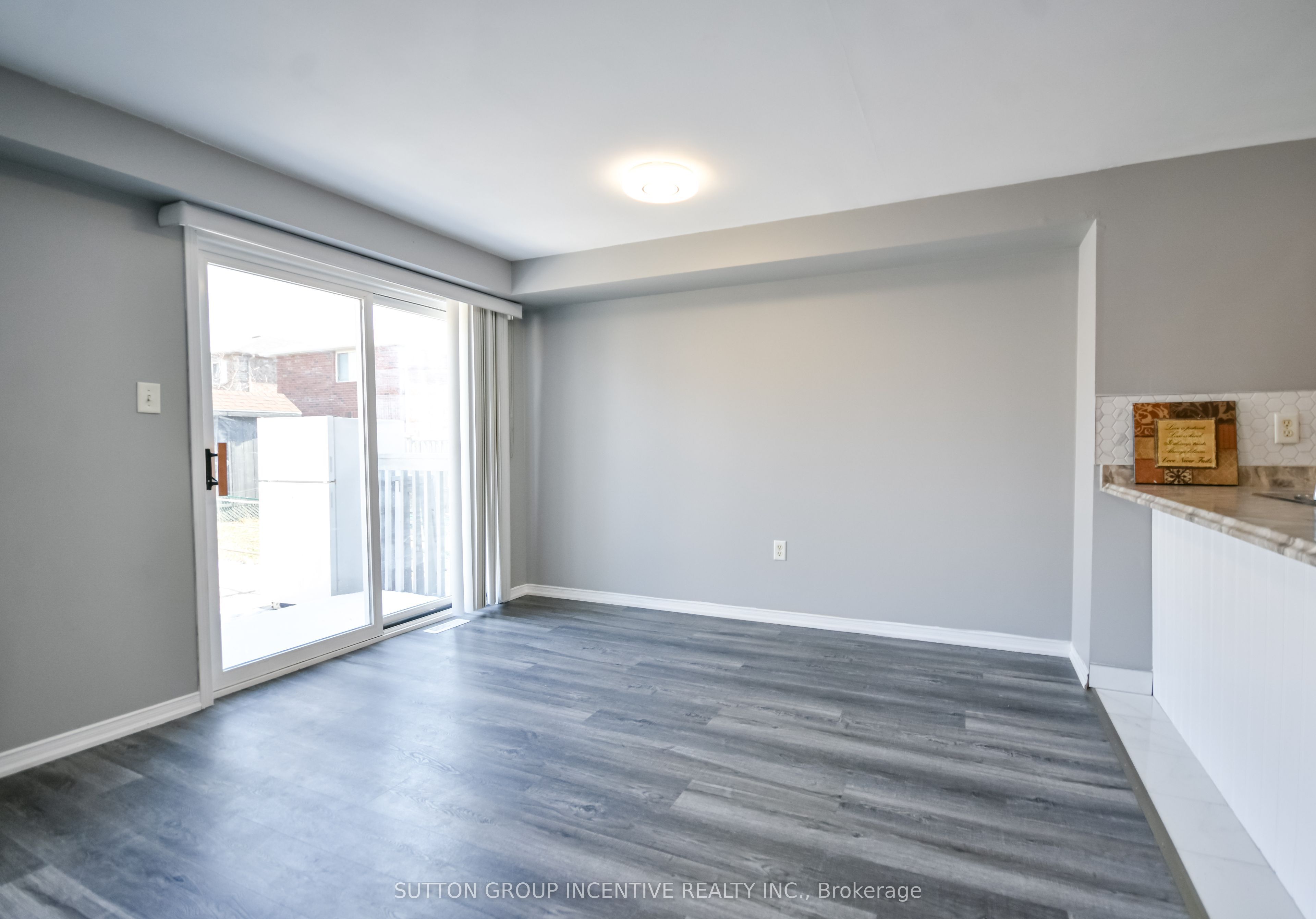 256 Dunsmore Lane Property Photo 12