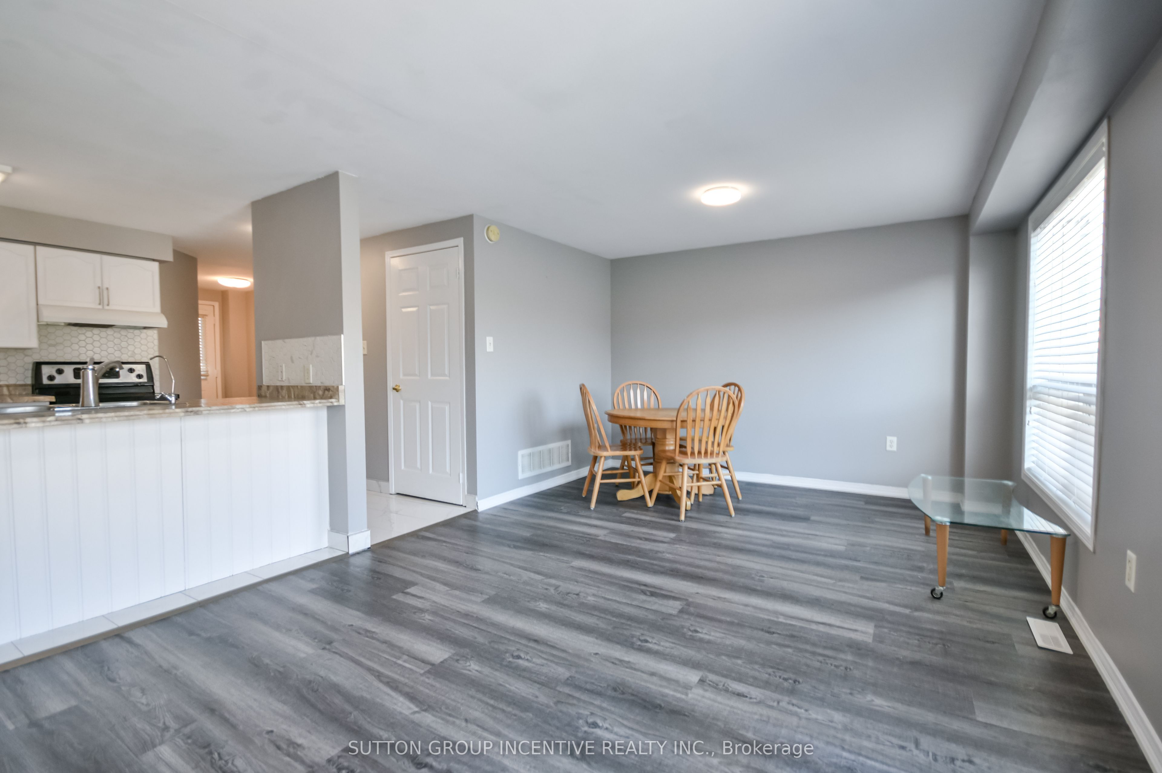 256 Dunsmore Lane Property Photo 13