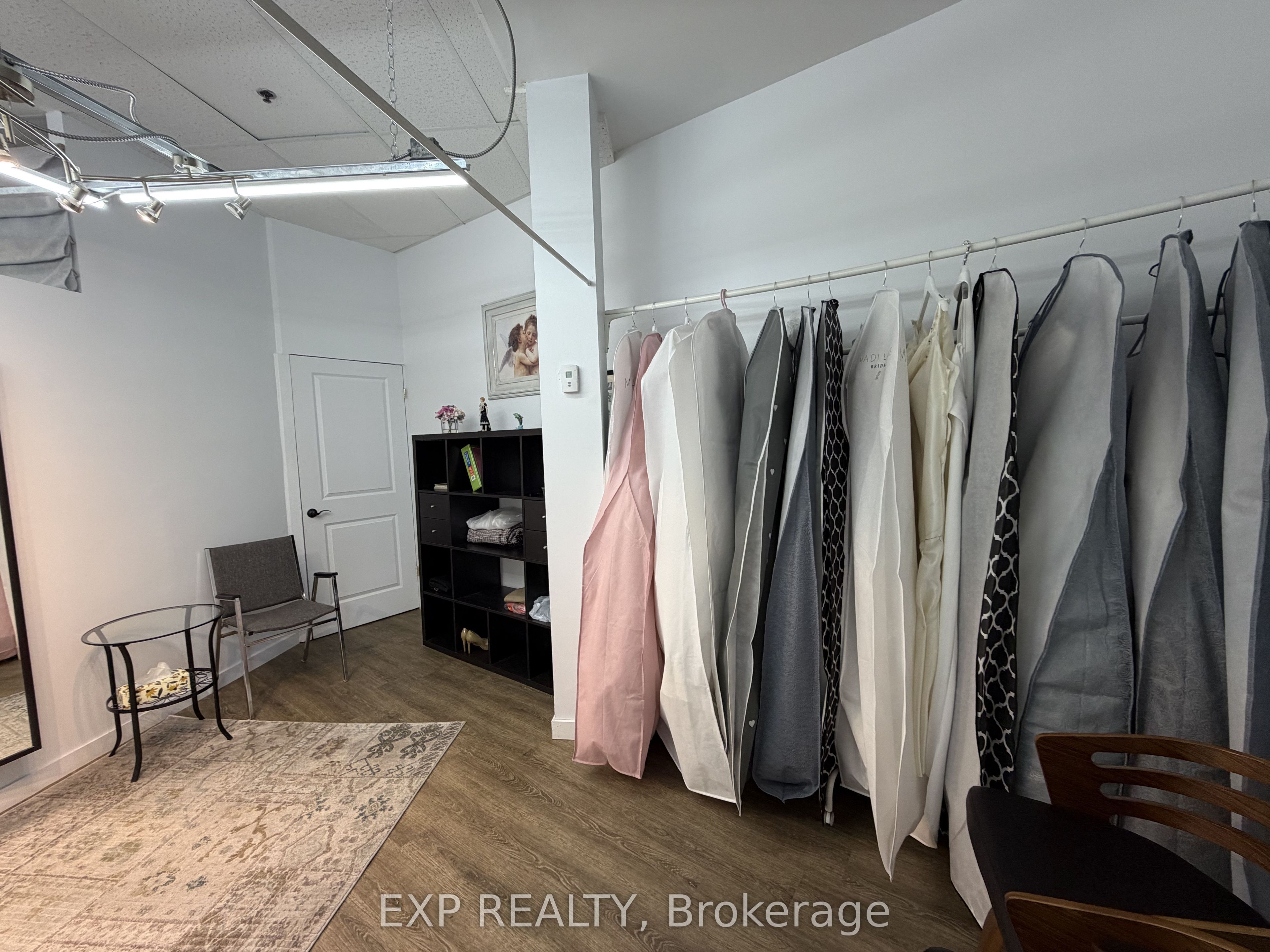 384 Yonge Street 11 Property Photo 11