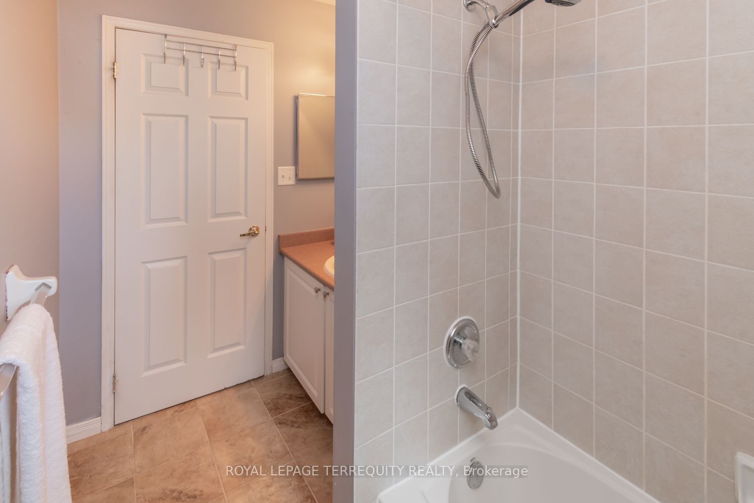 14 Hewitt Place Property Photo 18