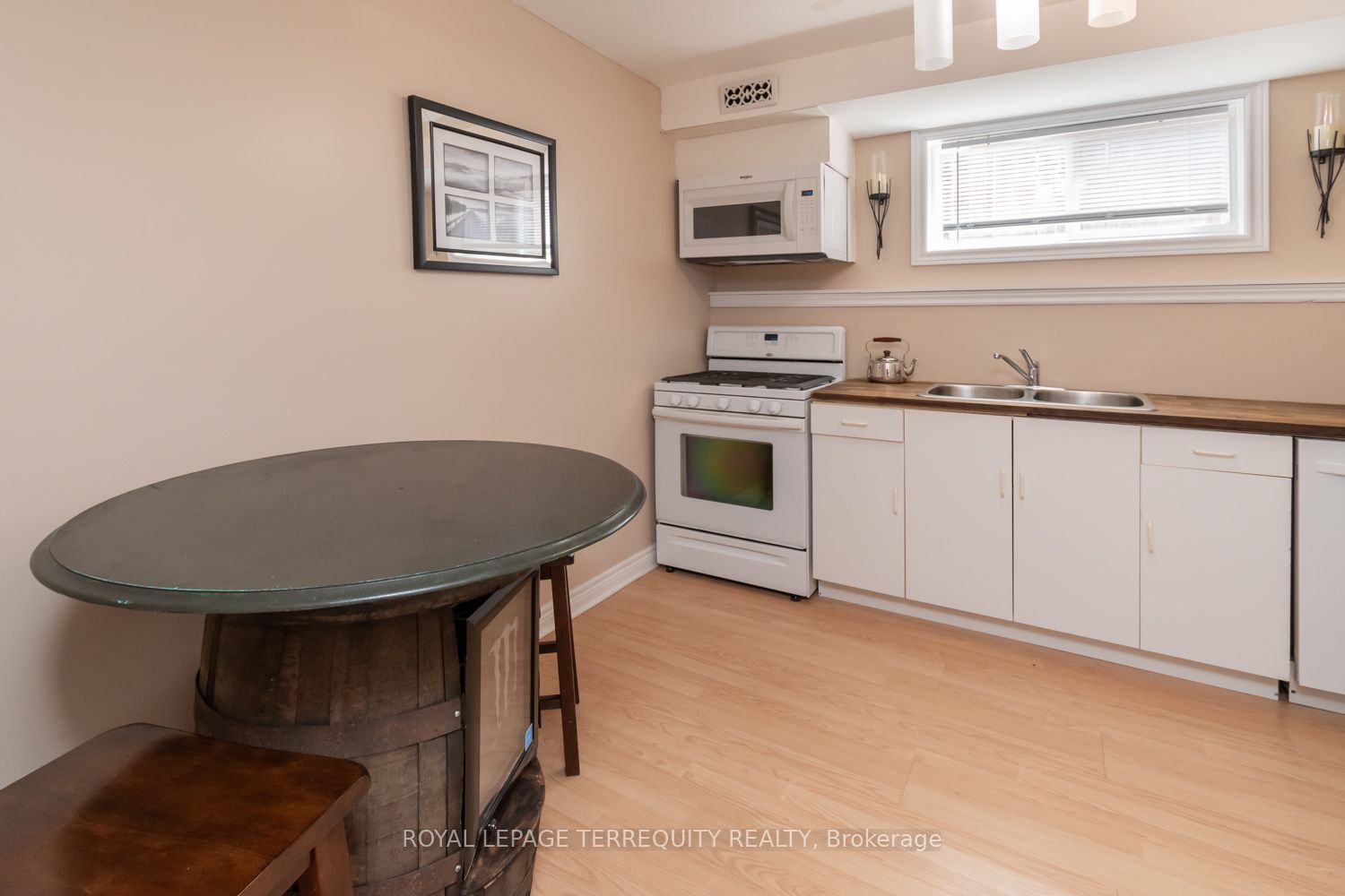 14 Hewitt Place Property Photo 23