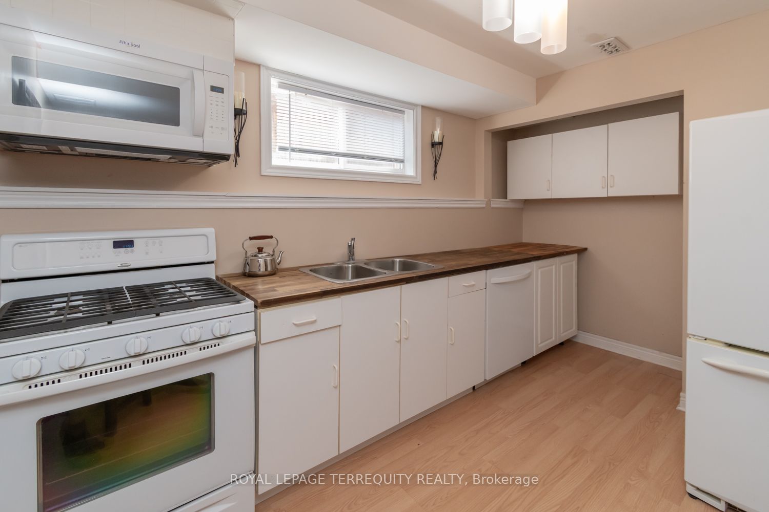 14 Hewitt Place Property Photo 24