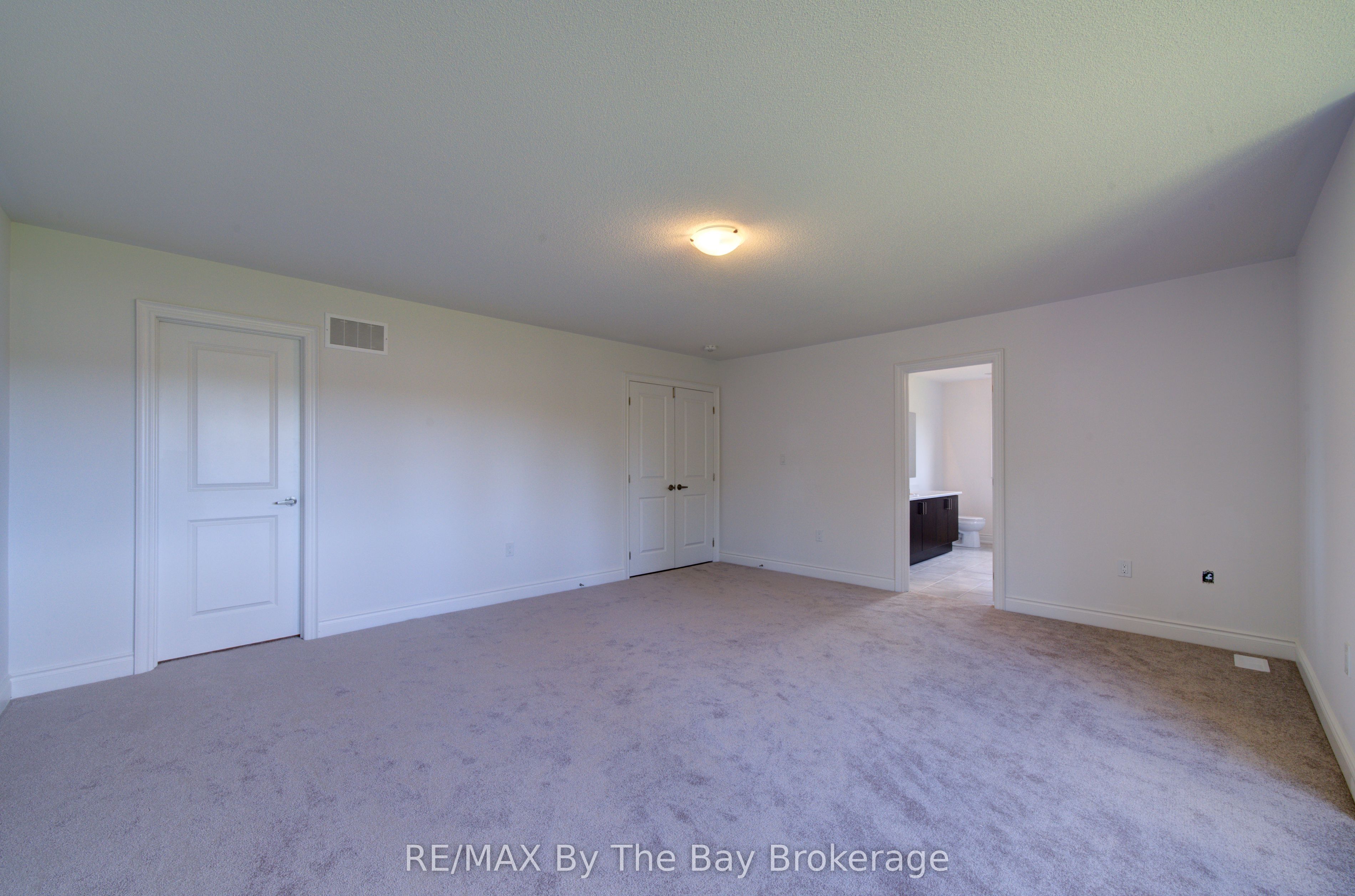 18 Amber Drive Property Photo 20