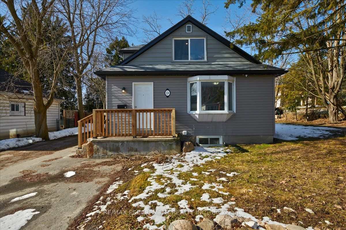 210 Owen Street #1 Property Photo 2