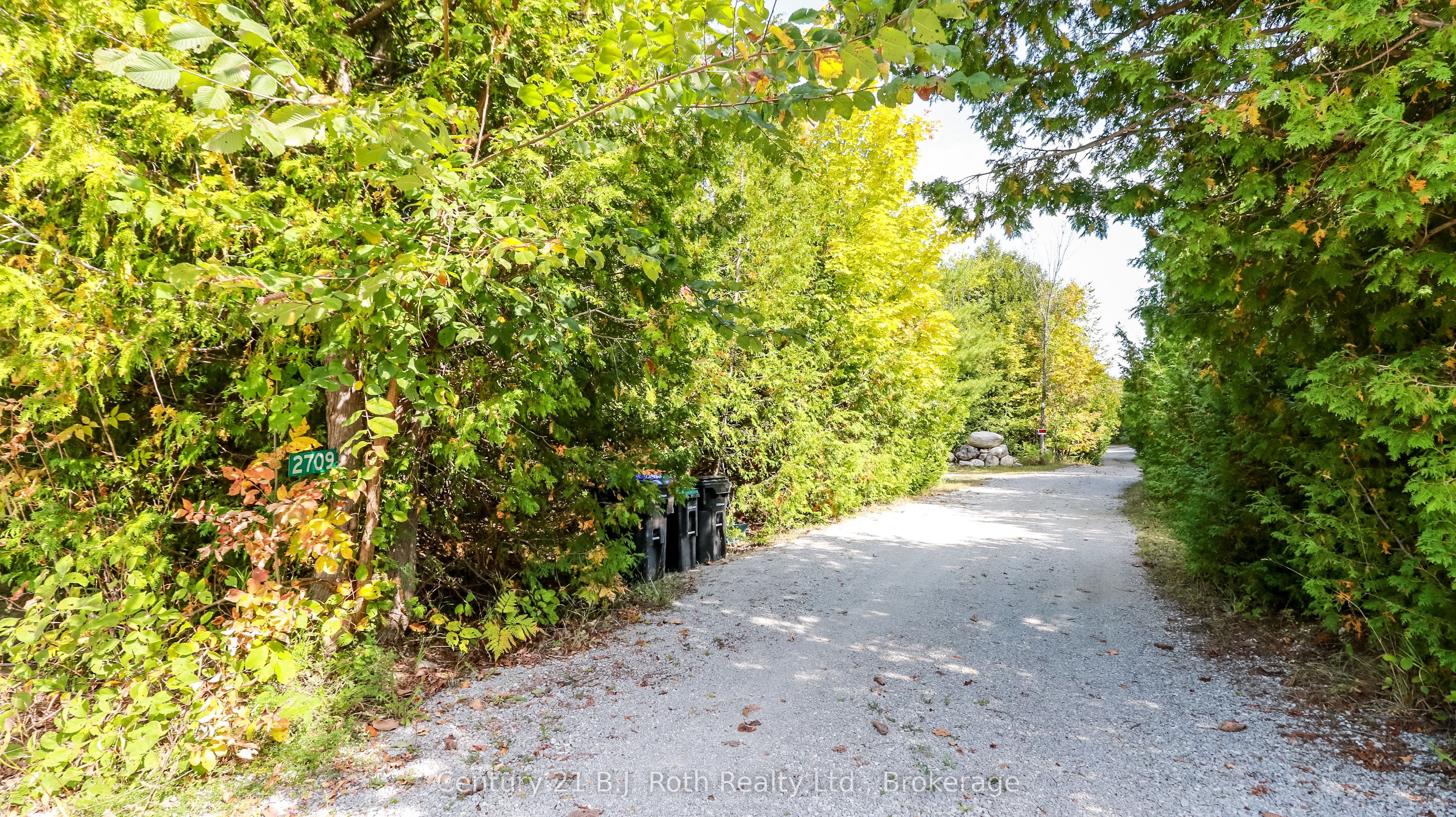 2709 Wainman Line Property Photo 3
