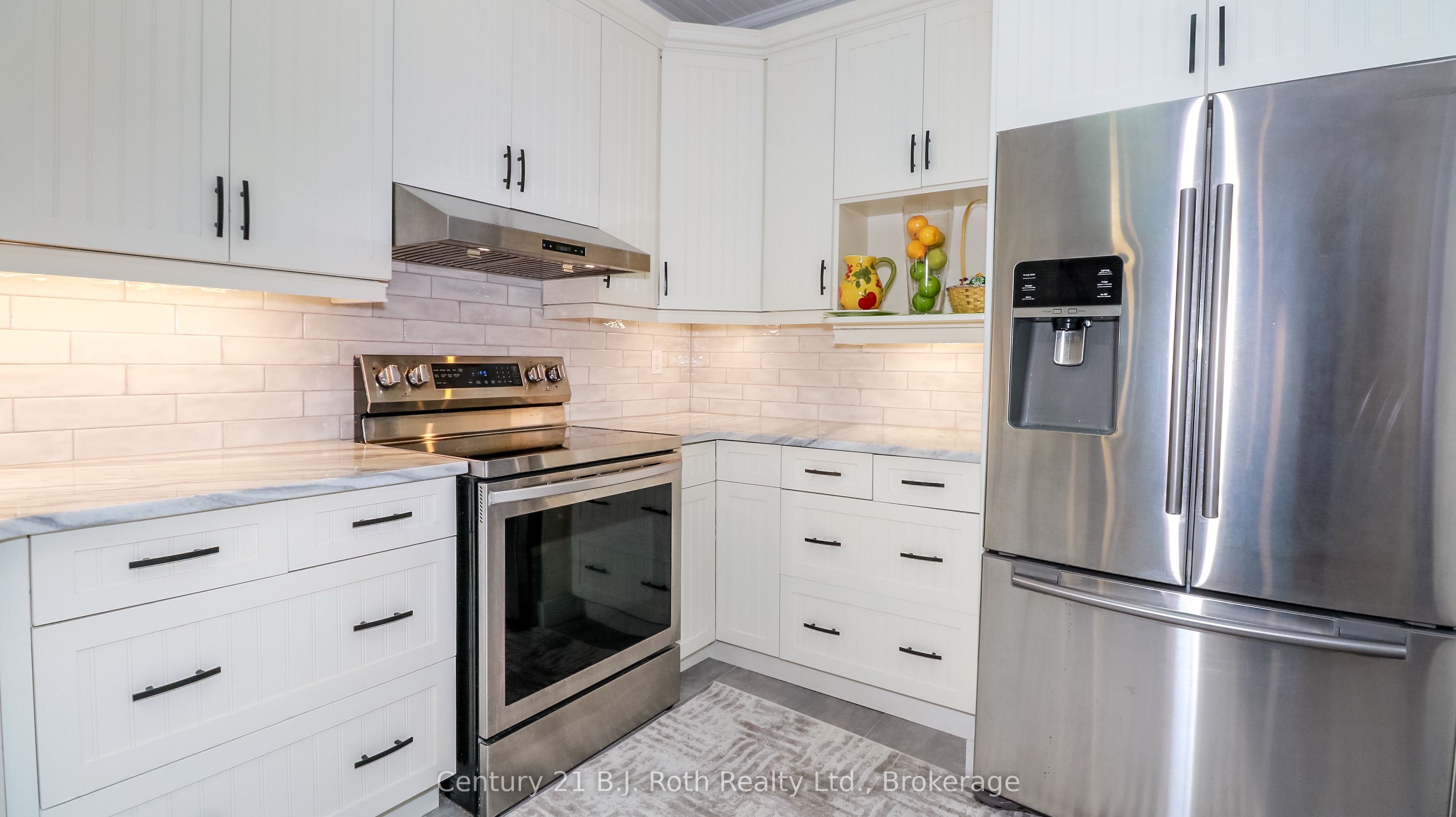 2709 Wainman Line Property Photo 9
