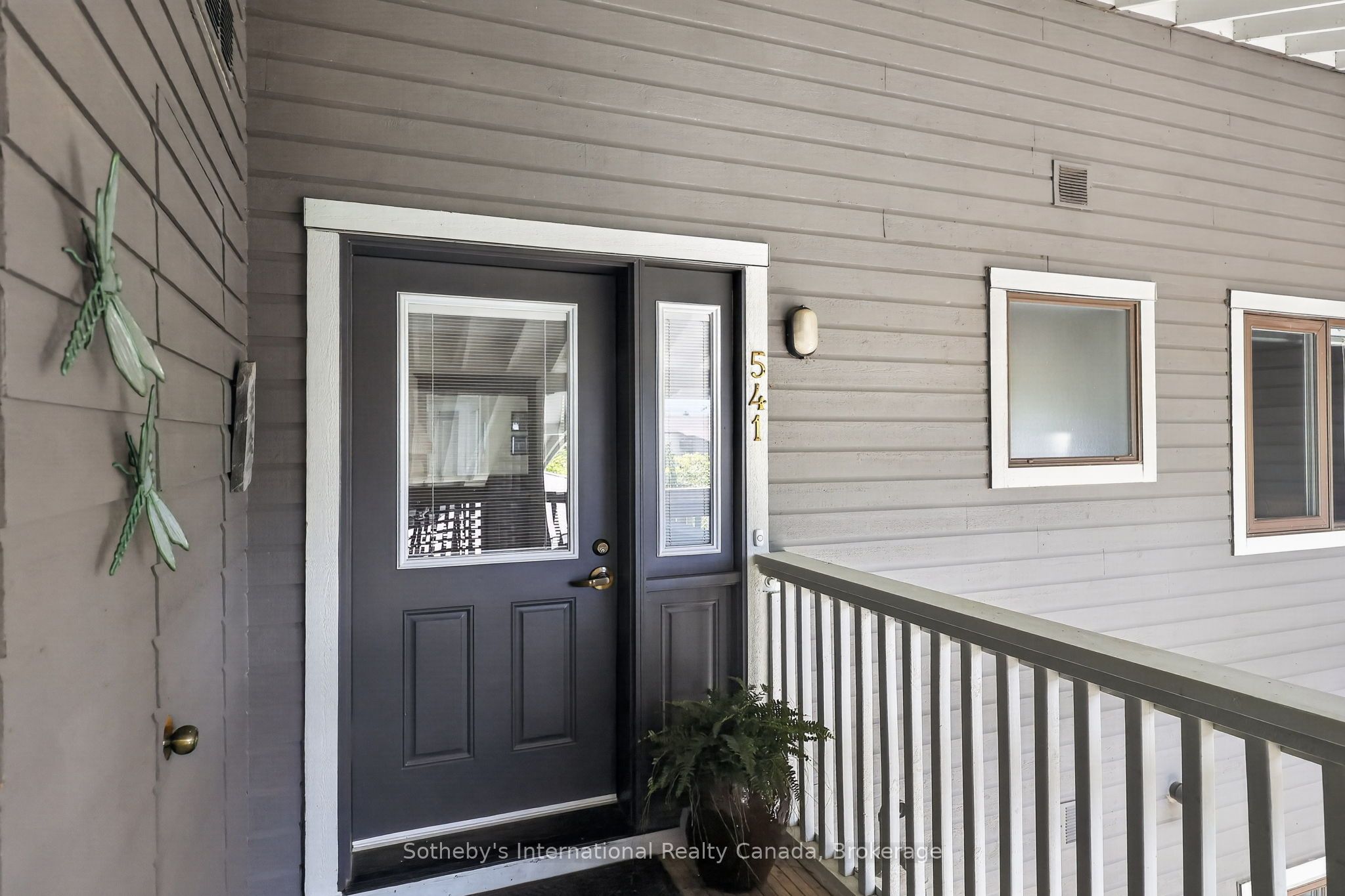 541 Mariners Way Property Photo 5