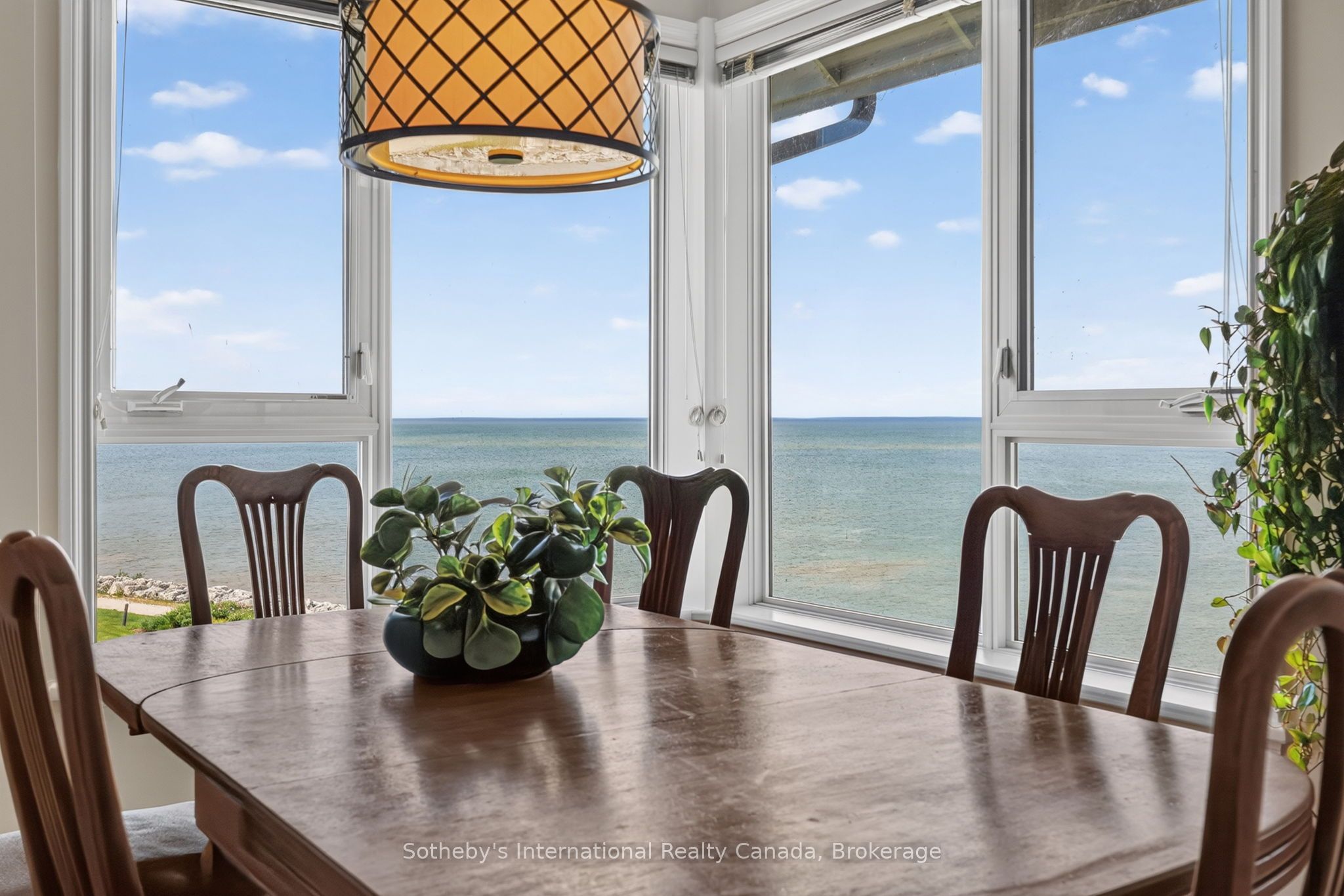 541 Mariners Way Property Photo 12