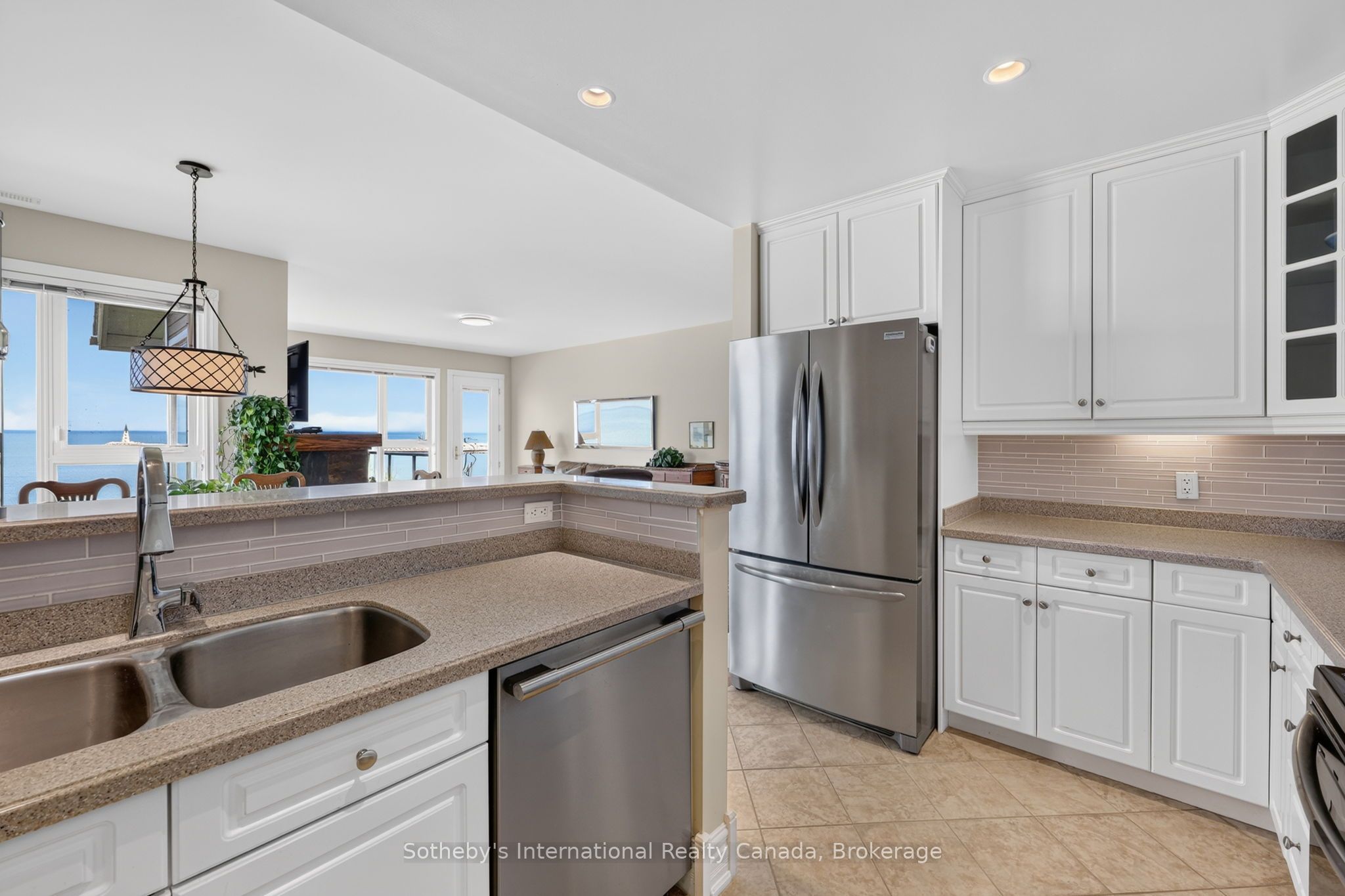 541 Mariners Way Property Photo 14
