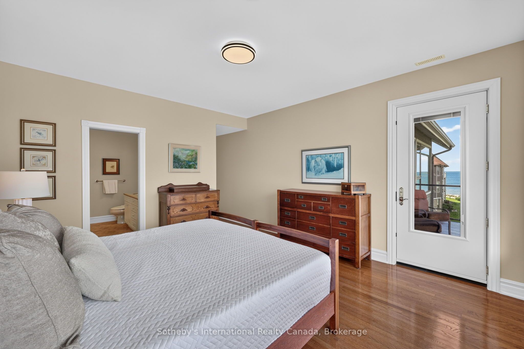 541 Mariners Way Property Photo 17