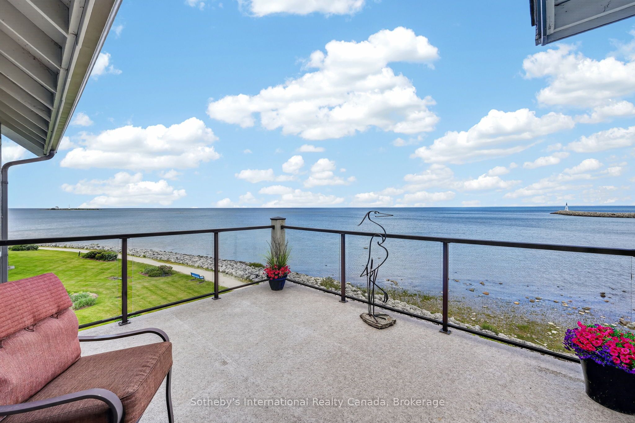 541 Mariners Way Property Photo 26